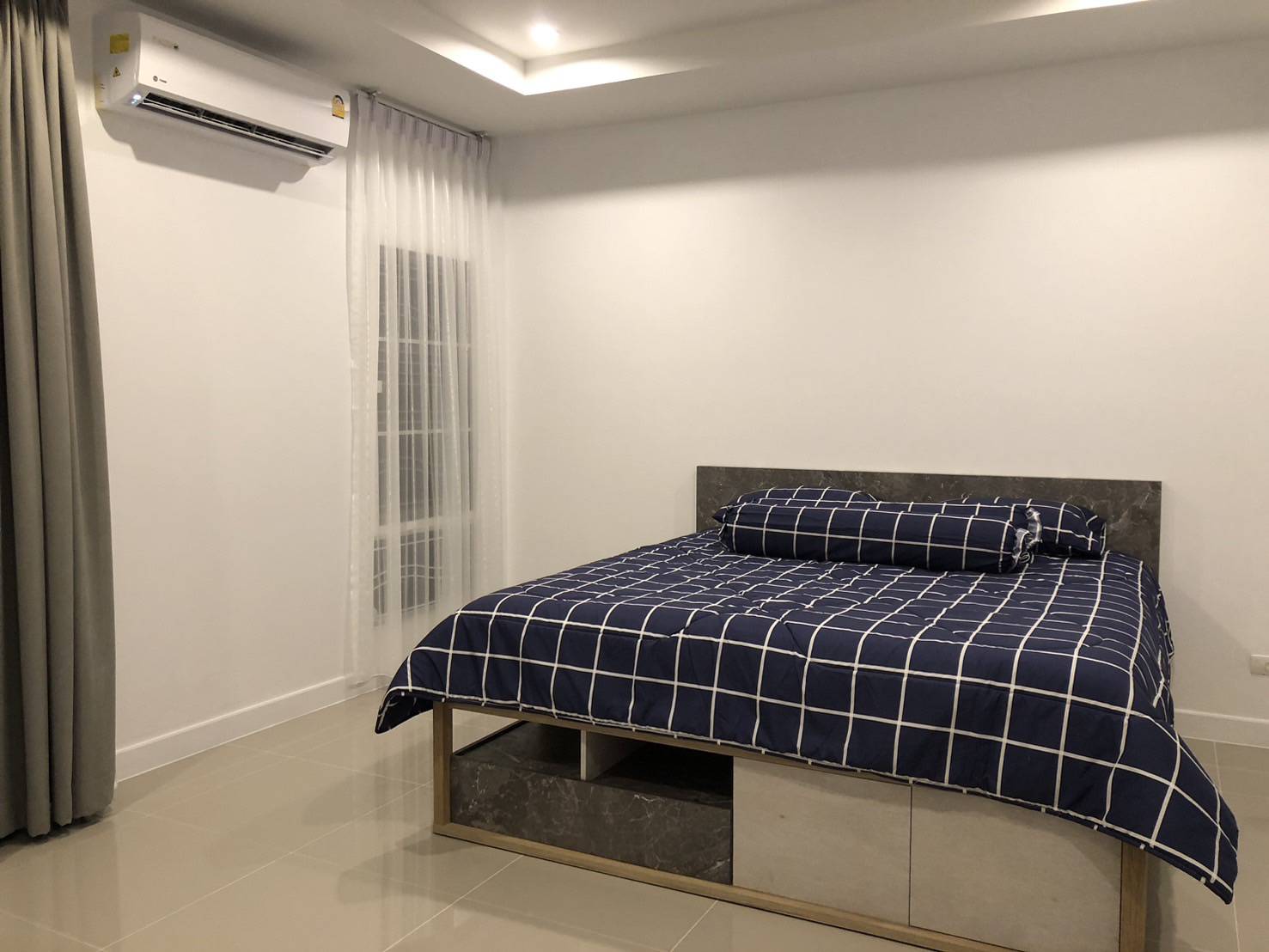 For Rent : Kuku-Ratsada, 2-Story Town House, 3 bedrooms 2 bathrooms