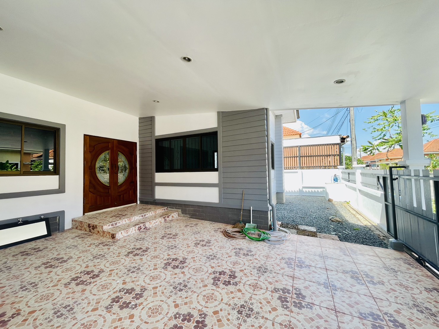 For Sales : Kohkeaw, Town Home @Chaofa Garden Home, 3 Bedrooms 2 Bathrooms