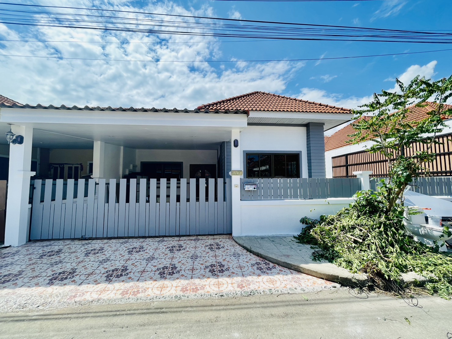 For Sales : Kohkeaw, Town Home @Chaofa Garden Home, 3 Bedrooms 2 Bathrooms