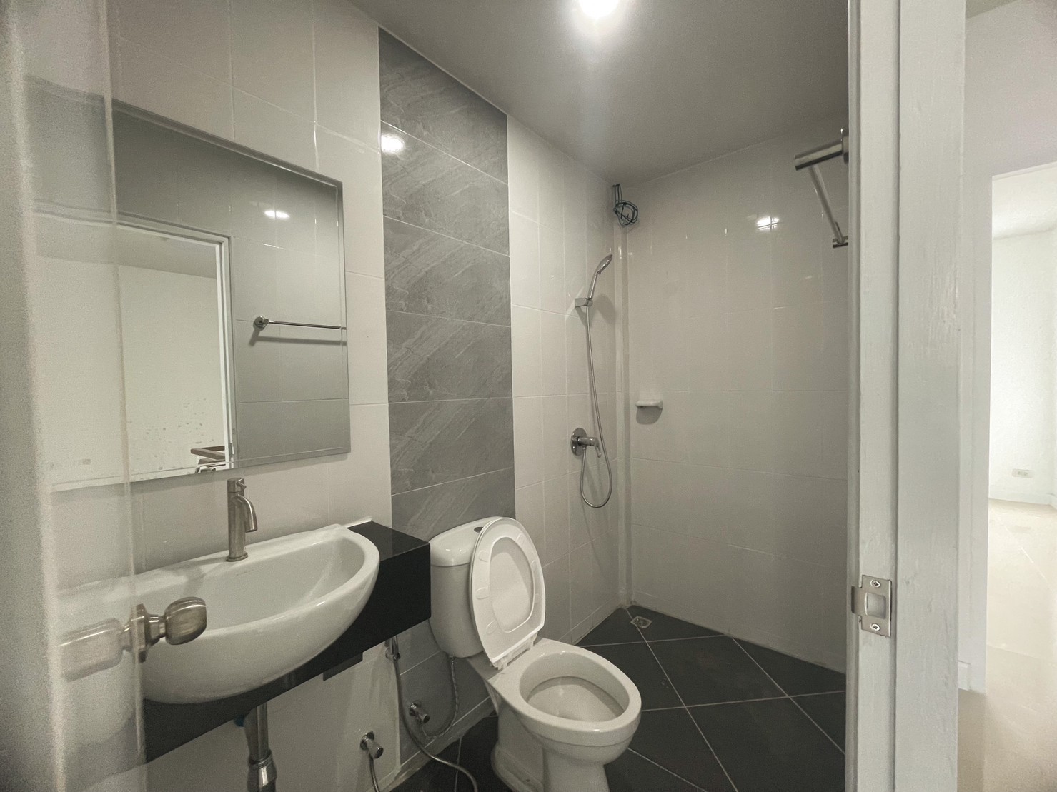 For Sale : Talad Yai, 2-Storey Townhome, 3 Bedrooms 2 Bathrooms