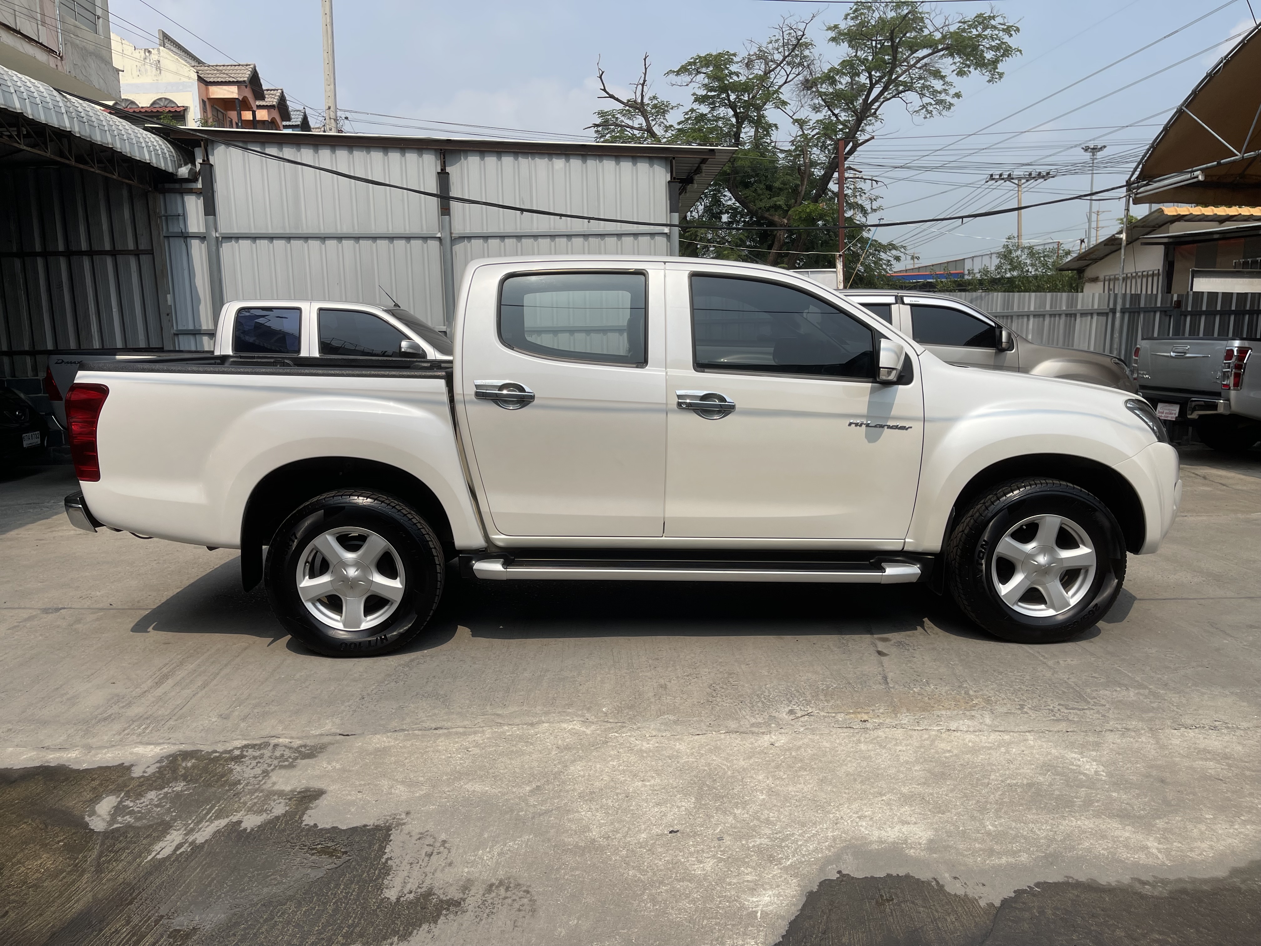 Isuzu Dmax All New 4ประตู Hilander 2.5 Vgs Z Dvd 2013 ขาวมุก