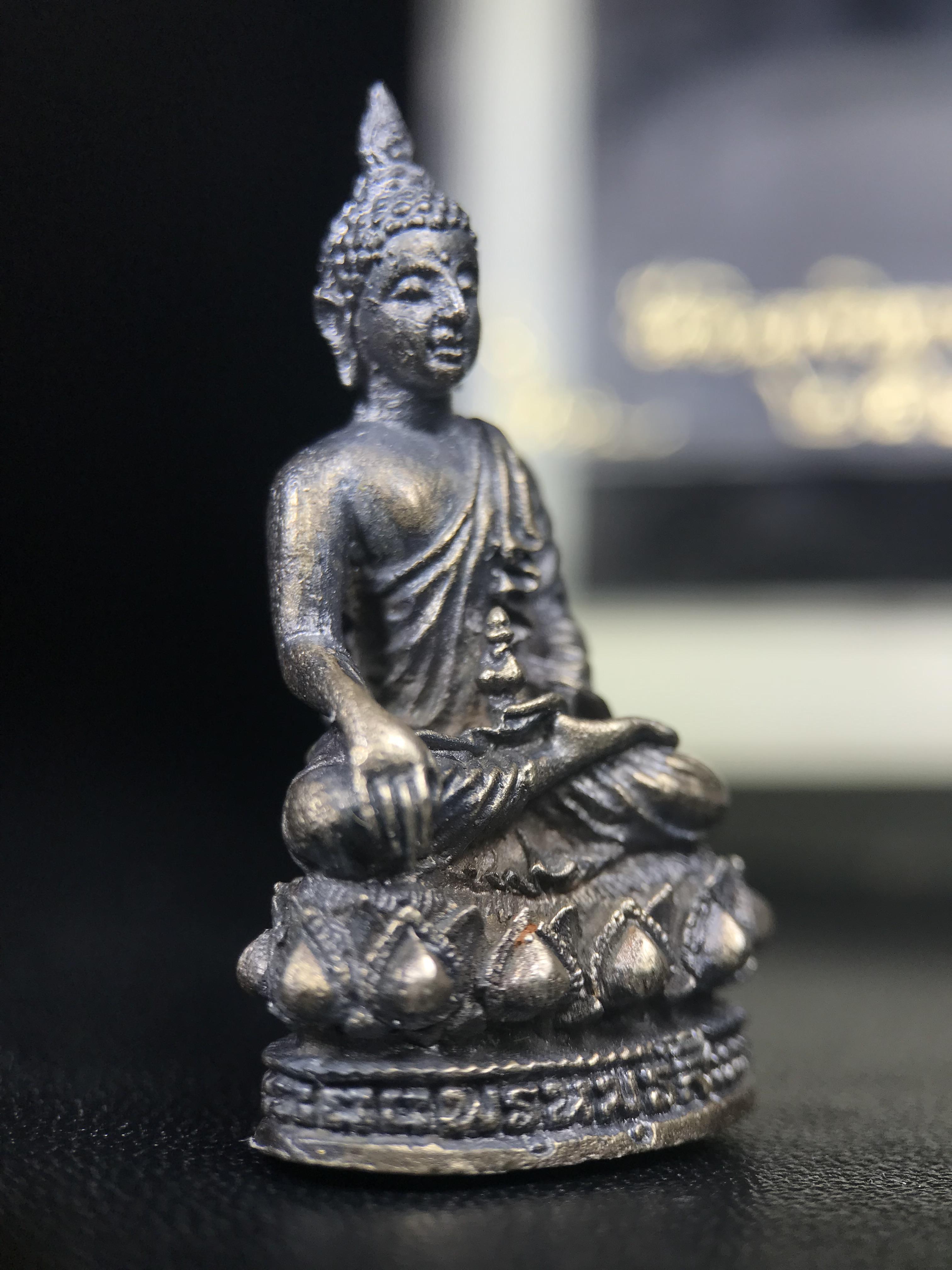 พระกริ่งพรหมรังสี อนุสรณ์ 190 ปี สมเด็จพระพุฒาจารย์ โต วัดอินทรวิหาร ปี2521 เนื้อเงิน(ผิวเดิมเข้มขลัง)พิธีมหาพุทธาภิเษกครั้งยิ่งใหญ่ พิธีสรรพสิทธิชัยไพรีพินาศมหามังคลาภิเษก หมายถึงฤกษ์การปลุกเสกที่เน้นด้านโชคลาภ มีชัยชนะต่อศัตรูการค้า การงาน(รุ่นนี้แนะนำ)