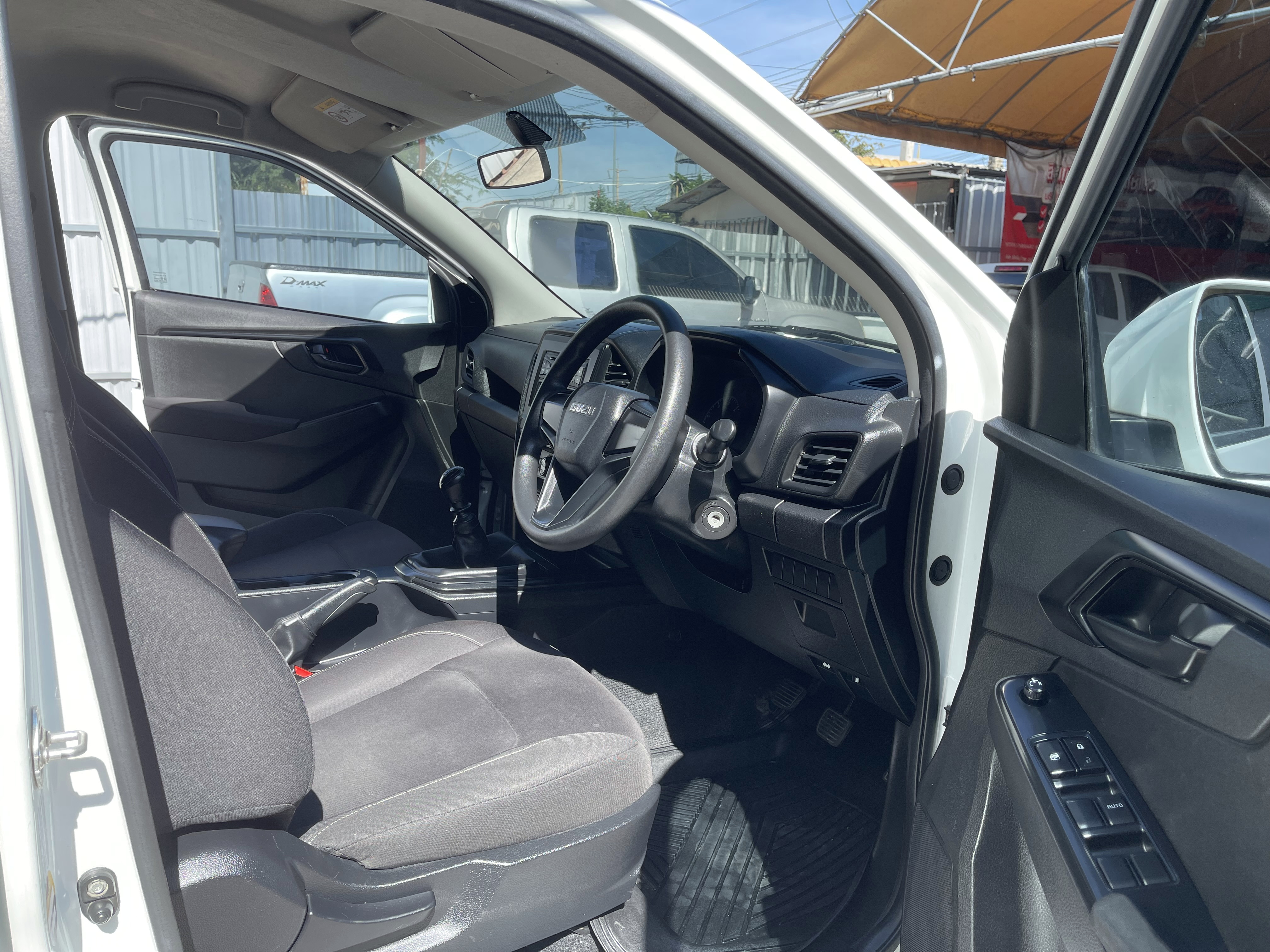 Isuzu Dmax All New 4ประตู 1.9 S Abs 2020 ขาว