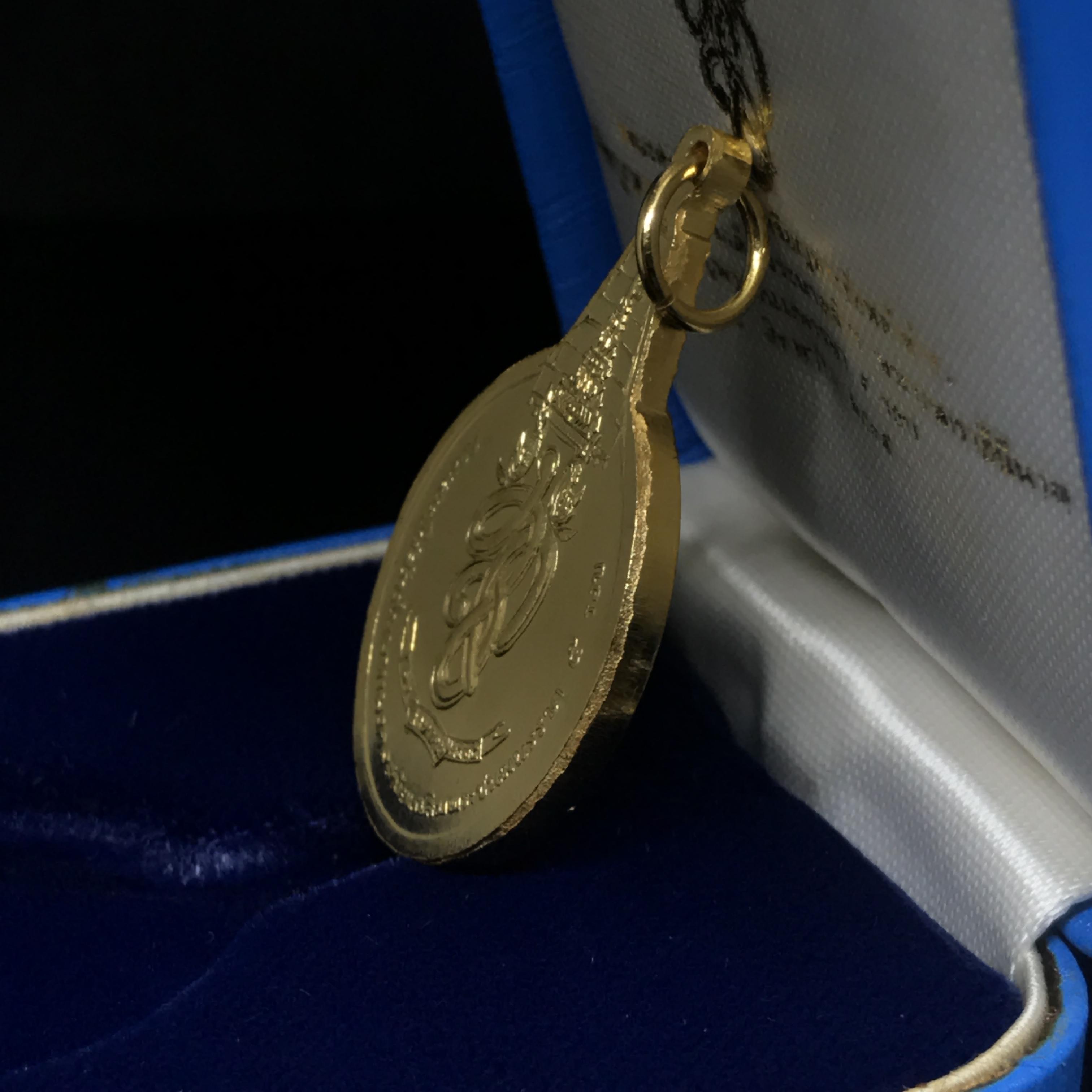 เหรียญพระชัยหลังช้าง หลัง สก. ปี 2535 เนื้อทองคำ(15กรัม)พร้อมกล่อง พิธีใหญ่ สภาพสวยเดิมๆ หายากมาก