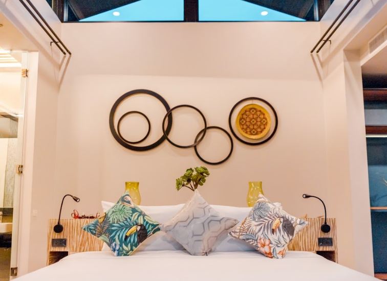 For Sale : Nai Harn, Luxury New Pool Villa, 4 Bedrooms 4 Bathrooms, Garden view.