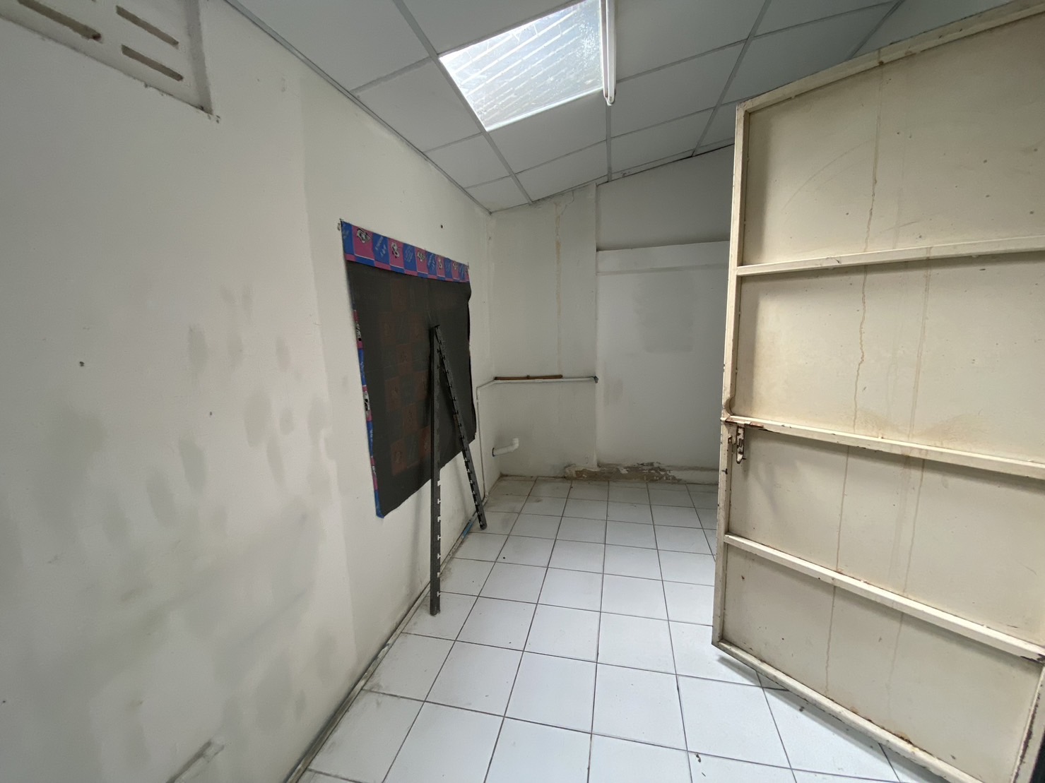 For Sales : Phuket Town, 4-story commercial building, 4 Rooms 4 Bathrooms