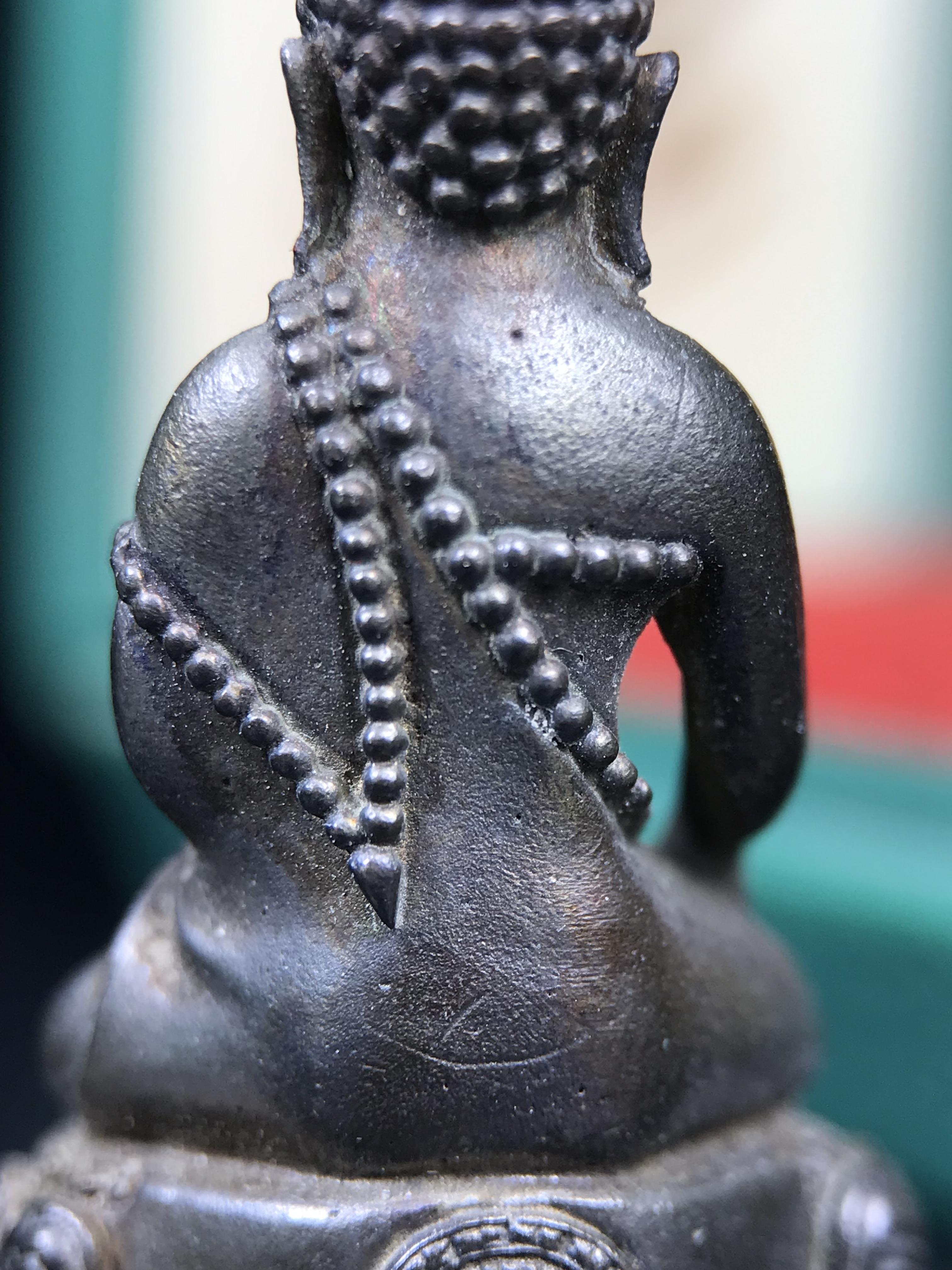 พระกริ่ง-พระชัยวัฒยน์วาสนาสมเด็จพระสังฆราช(วาสน์)วัดราชบพิธฯปี2531 เนื้อนวโลหะ สร้างเป็นที่ระลึกในคราวที่สมเด็จพระอริยวงศาคตญาณ สมเด็จพระสังฆราช(วาสน์ วาสโน)มีพระชนมายุครบ90พรรษา(ในหลวง ร.9 เสด็จในพิธี)งานแกะแม่พิมพ์โดย นายช่างเกษม มงคลเจริญ)(1ใน1991องค์)