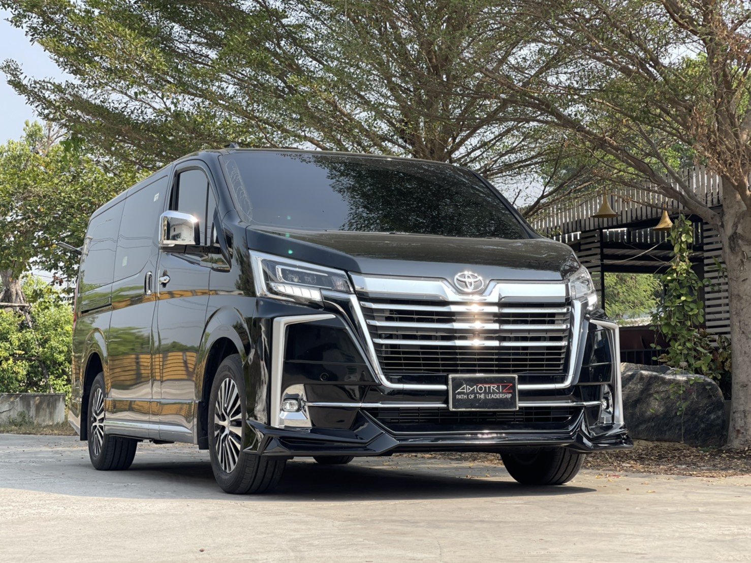 Toyota Majesty 2020 bodykits by Amotriz
