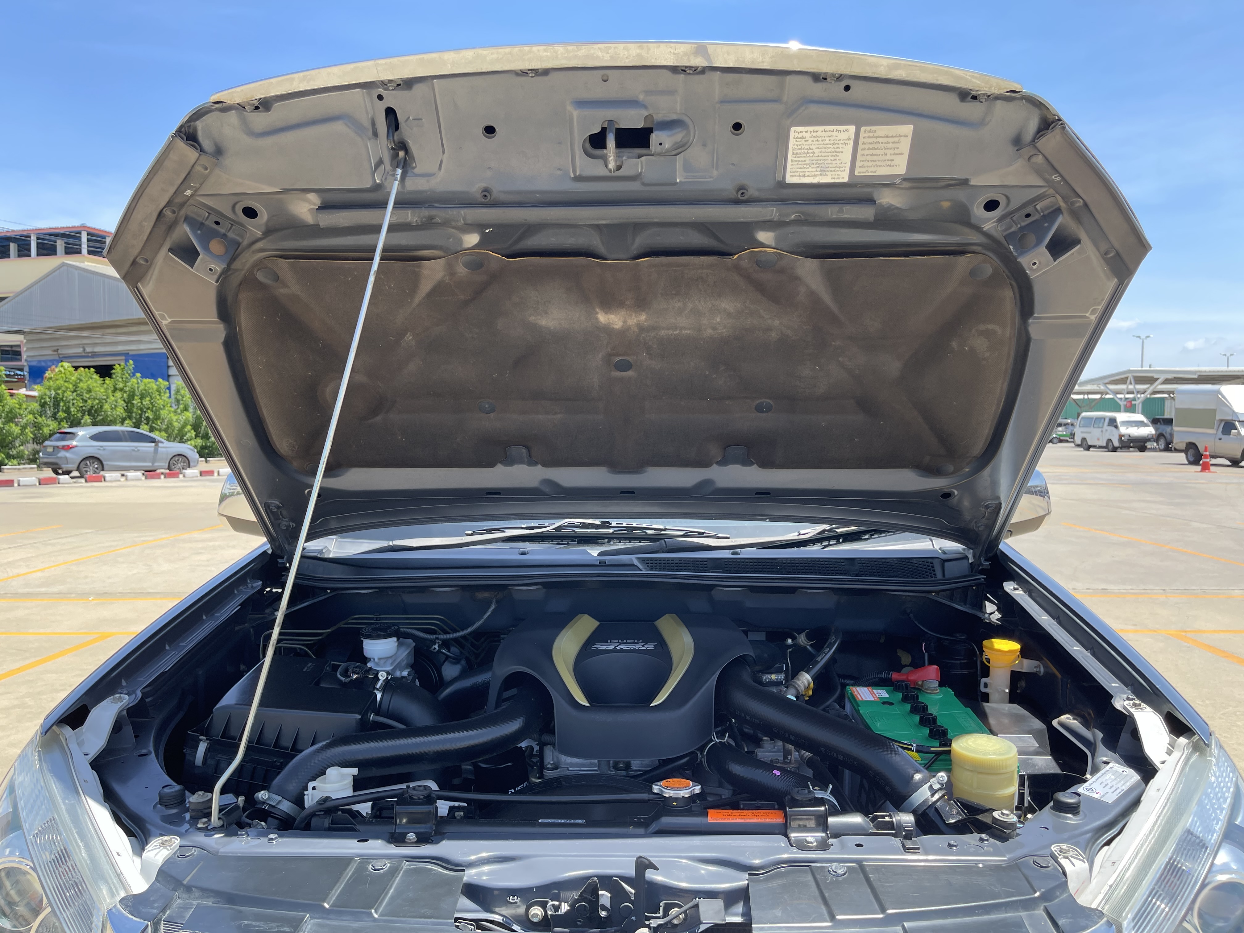 Isuzu Dmax All New 4ประตู Hilander 2.5 Vgs Z Prestige Navi At 2014 เทา