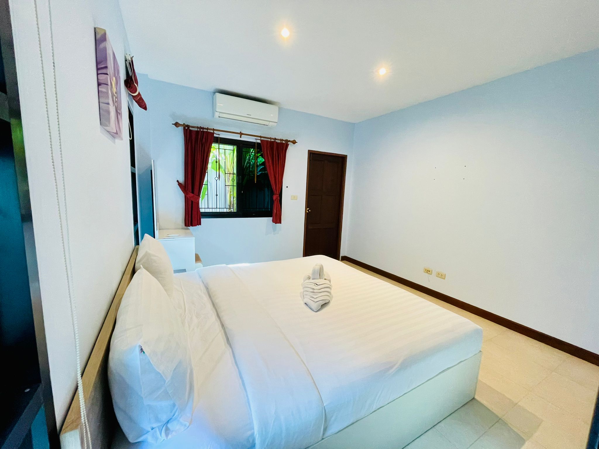 For Rent : Kata, 2-Storey Twin House, 3 bedrooms 3 bathrooms