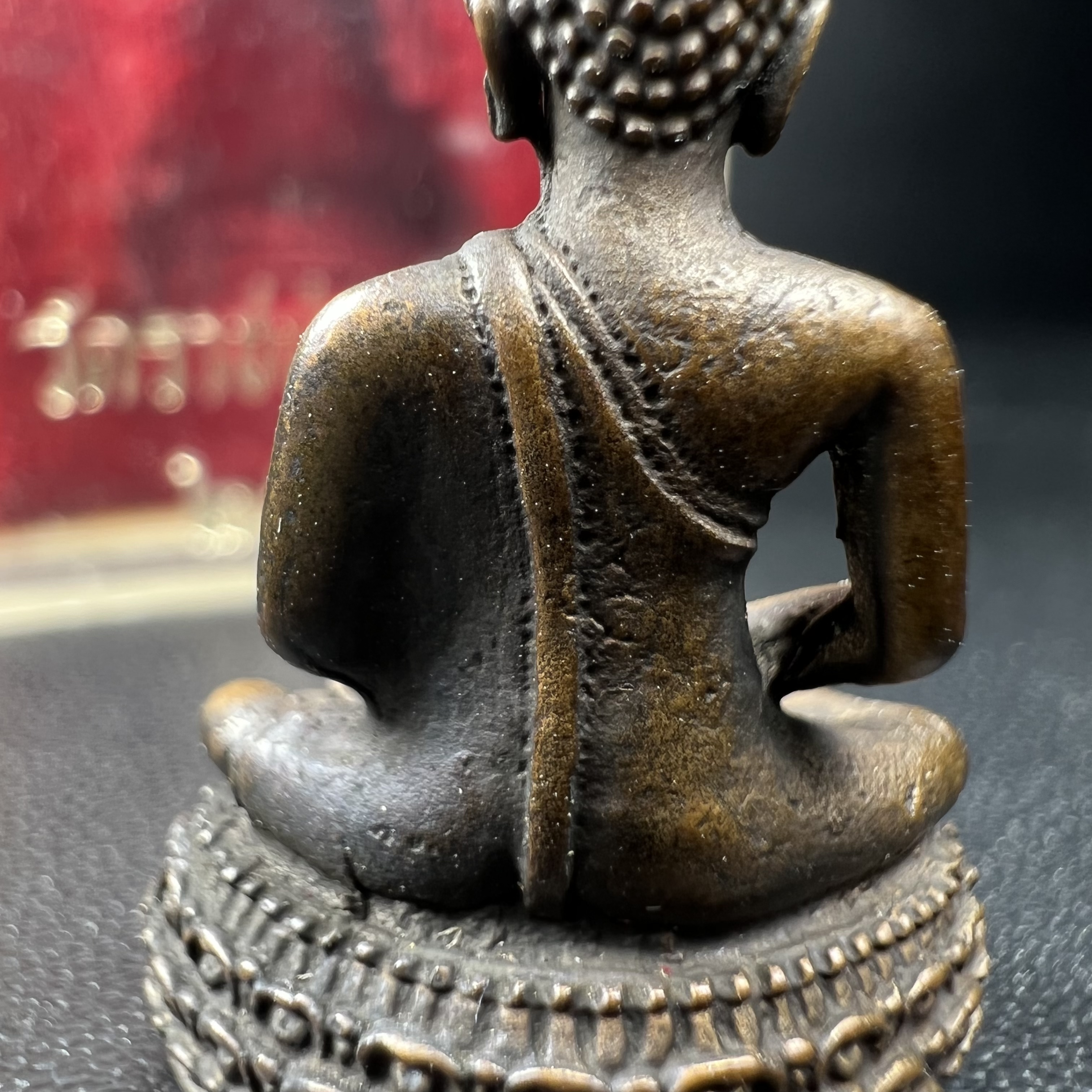 พระกริ่งพระพุทธสิหิงห์ วัดราชประดิษฐ์ ปี2519 เนื้อนวโลหะกล่องบรรจุเดิม(ในหลวงรัชกาลที่9เสด็จในพิธี)พระดี ปีลึก พิธีใหญ่