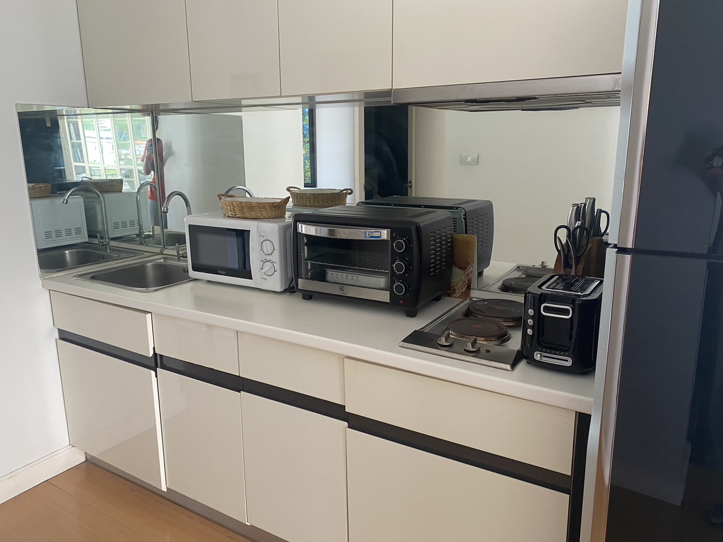 For Rent : Condo near Patong Beach, 2 Bedroom 2 Bathroom, 5th flr.