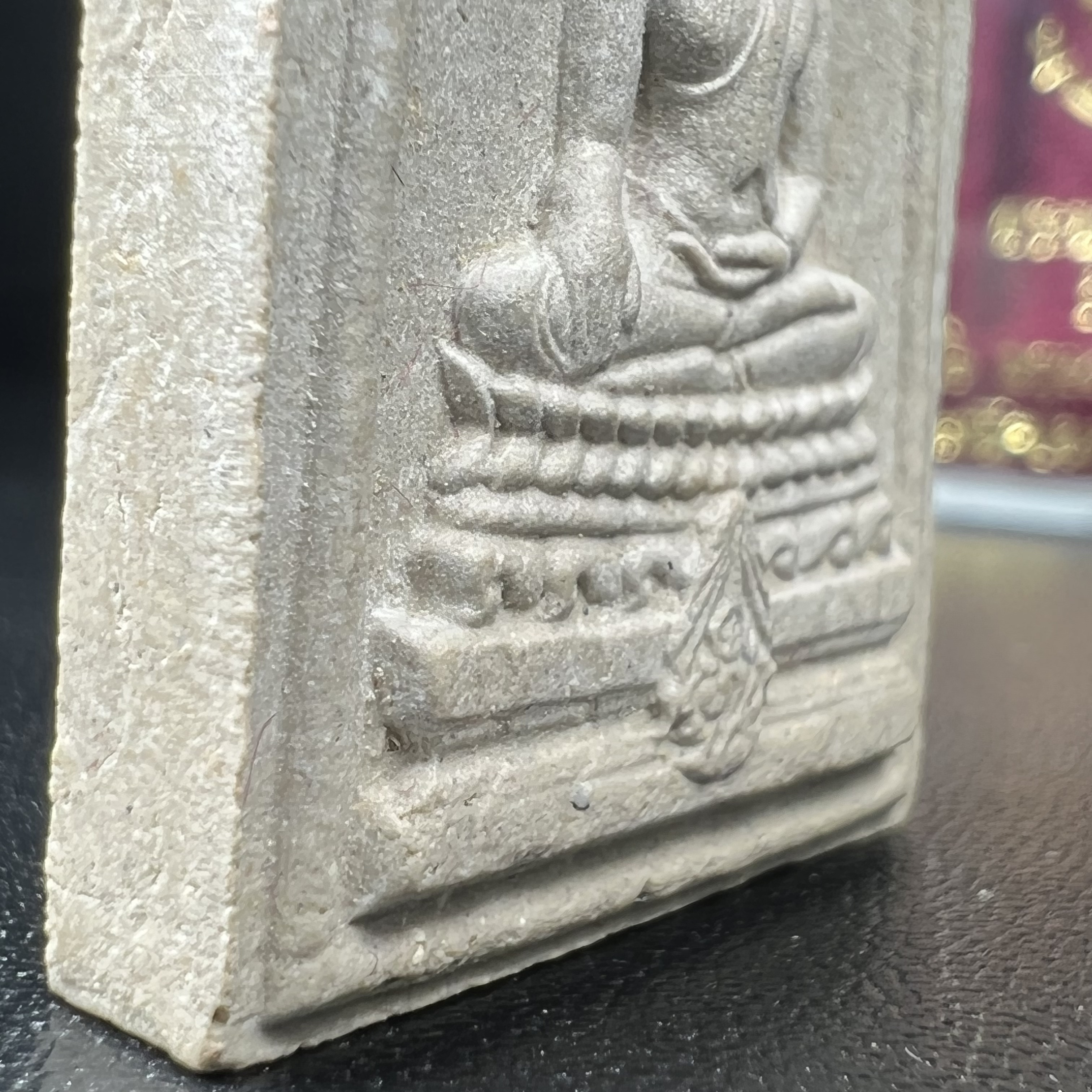 พระพุทธชินสีห์ ภปร. ทันโต เสฏโฐ ปี2533 พิมพ์ใหญ่(องค์นี้ด้านหลังบรรจุพลอยเสกมงคลเยอะมาก) บรรจุพระทนต์ในหลวง รุ่นเดียวในประวัติศาสตร์ ****รุ่นนี้ขอแนะนำ****