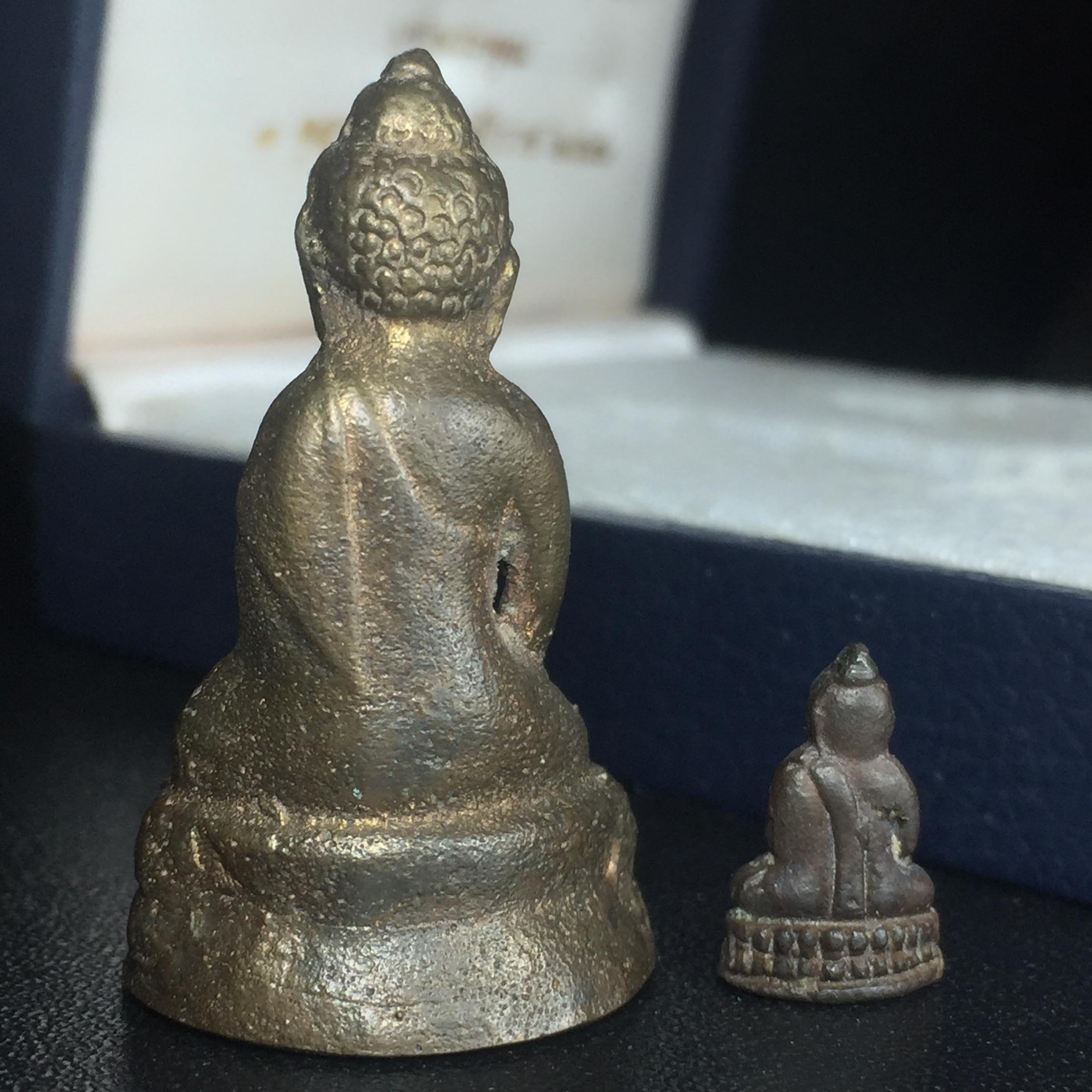 พระกริ่ง-พระชัยวัฒน์ "บูชาพระคุณ" 90 พรรษา 3 ตุลาคม 2546 สมเด็จพระญาณสังวร สมเด็จพระสังฆราชฯ วัดบวรนิเวศวิหาร(ตอกโค๊ดพร้อมหมายเลข ๗๙)(ที่สุดแห่งกริ่งที่มีขั้นตอนกระบวนการจัดสร้างตามโบราณประเพณีและมวลสารบรรจุในองค์พระกริ่งแห่งยุค)หายากมาก!!!!