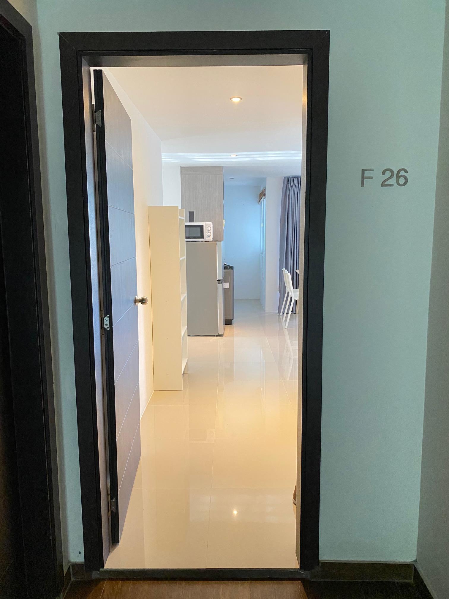 For Rent : Condominium in Patong area, 2 Bedroom 1 Bathroom, 3rd flr.