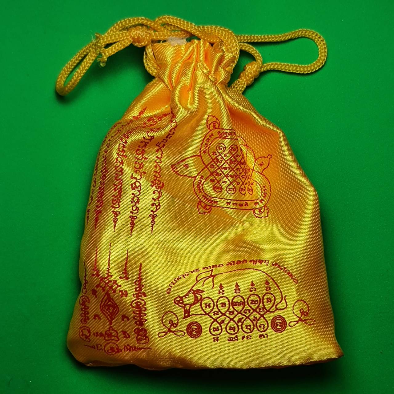 ของนำโชค ถุงมงคล เรียกทรัพย์ ของนำโชค เรียกทรัพย์ ของขลังโชคลาภ ของขลังโบราณ หนุนดวงจากร้ายให้กลายเป็นดี คุ้มครองปกป้อง ป้องกันภัยอันตรายจากร้าย