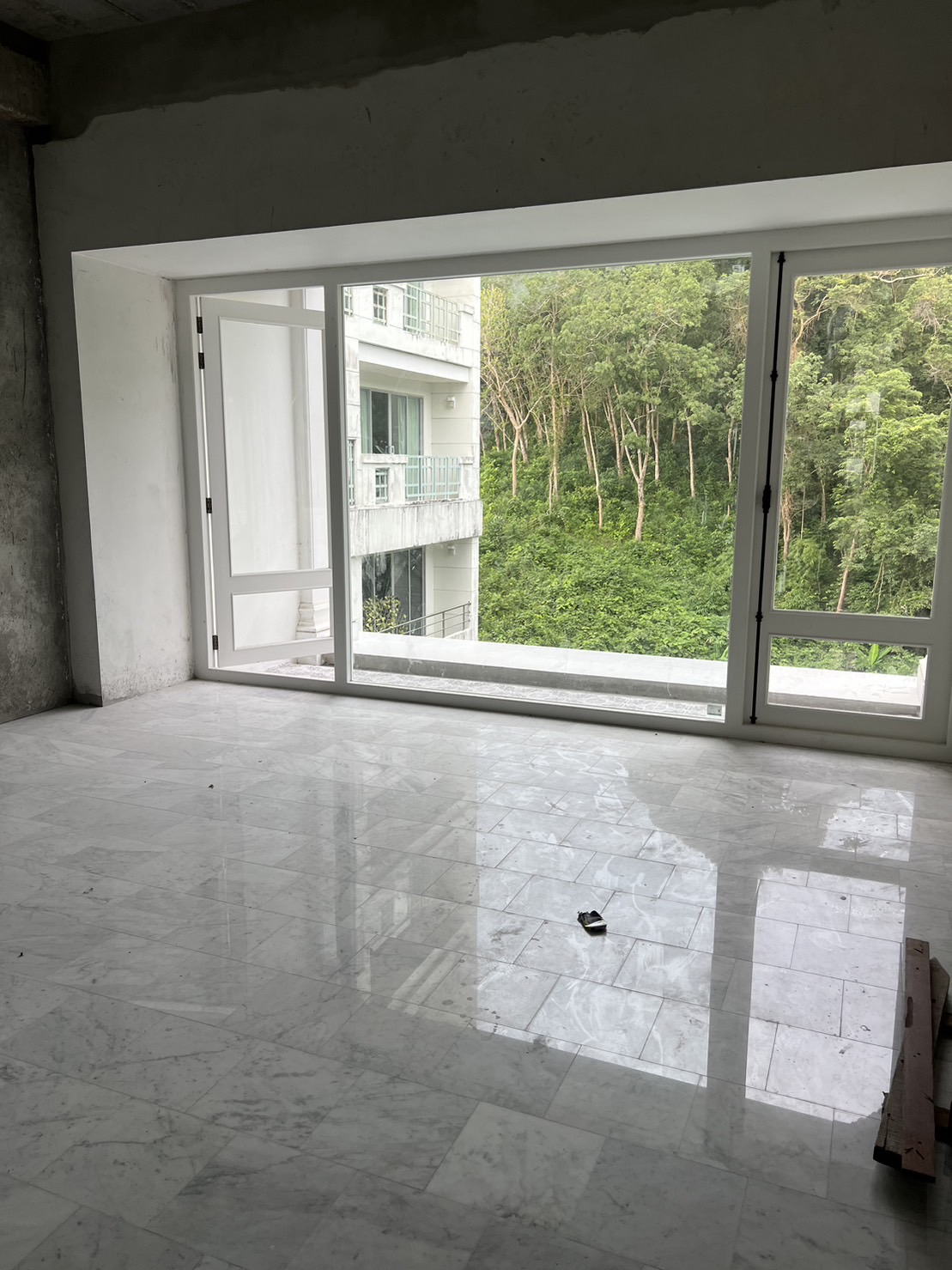 For Rent : Wichit, 3-story building opposite Big C Phuket, 400 sqm.