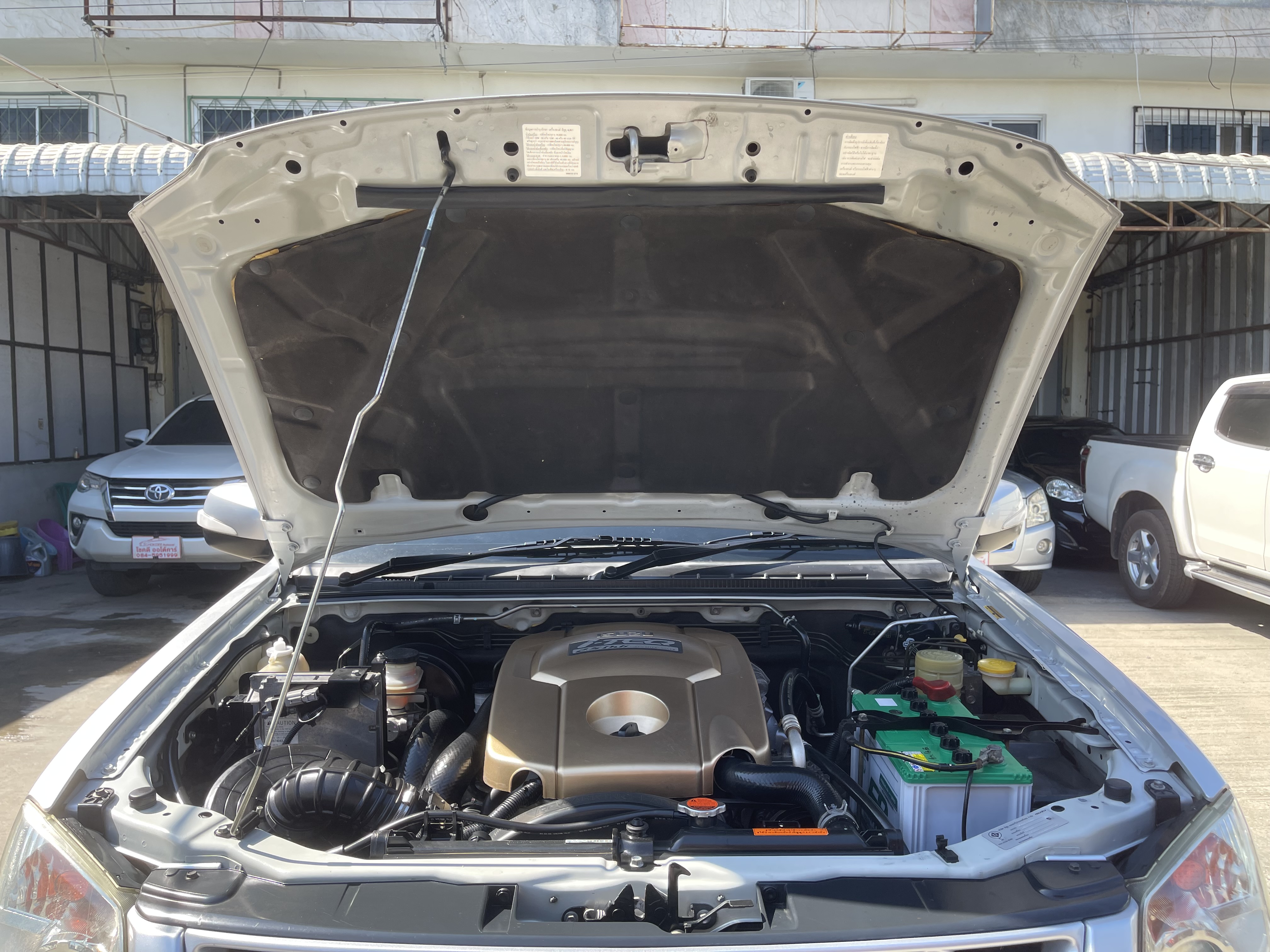 Isuzu Dmax 4ประตู Hilander 2.5 Abs 2008 เงิน