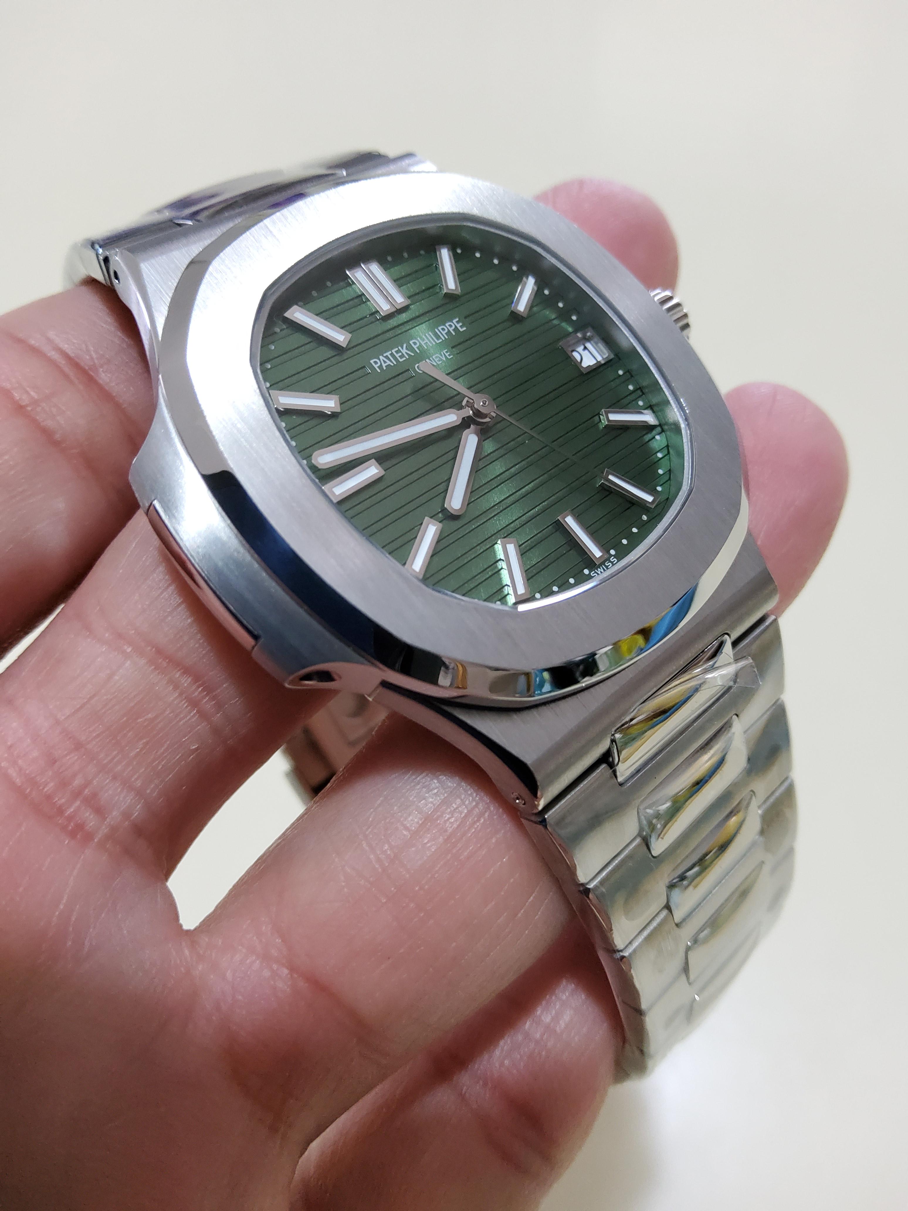 PRE-ORDER PATEK NAUTILUS 5711 OLIVE-GREEN (40MM.) กลไกโคลน BY 3K FACTORY