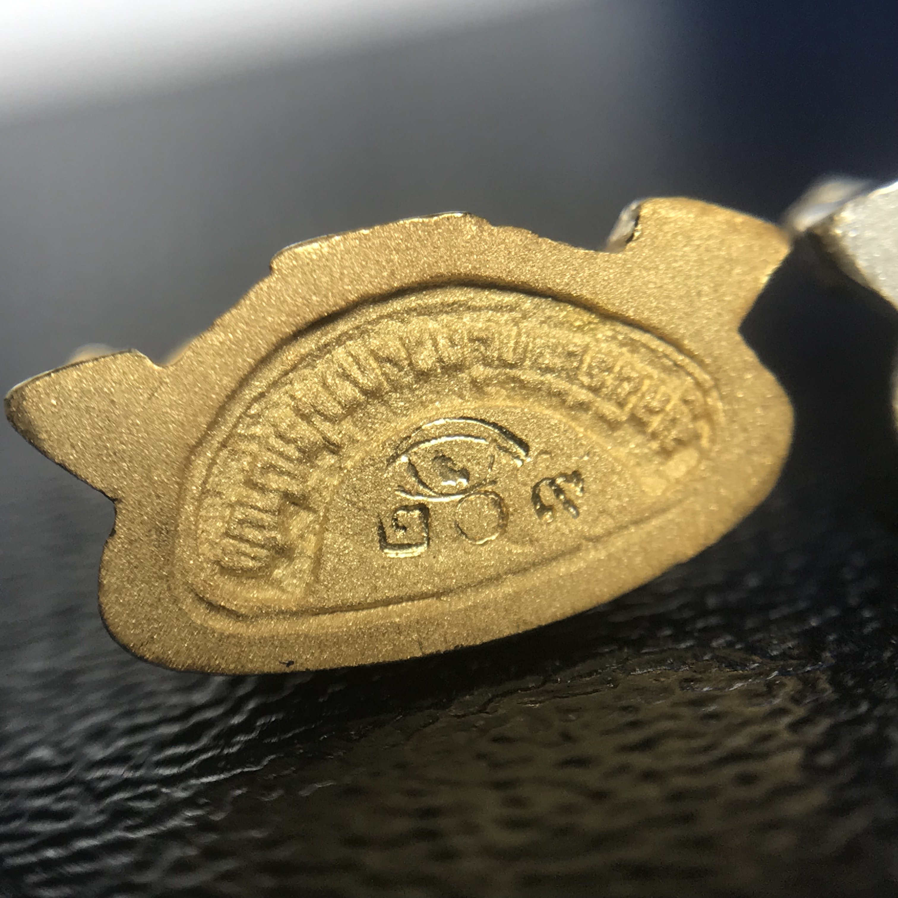 พระพุทธชินราช ภปร. ในวโรกาสพระราชพิธีมหามงคล เฉลิมพระชนมายุ6รอบ 5ธันวาคม2542 ชุดทองคำ เงิน สามกษัตริย์ พิมพ์เล็กครบชุด(3องค์)พร้อมกล่องบรรจุและการ์ดใบรับรอง