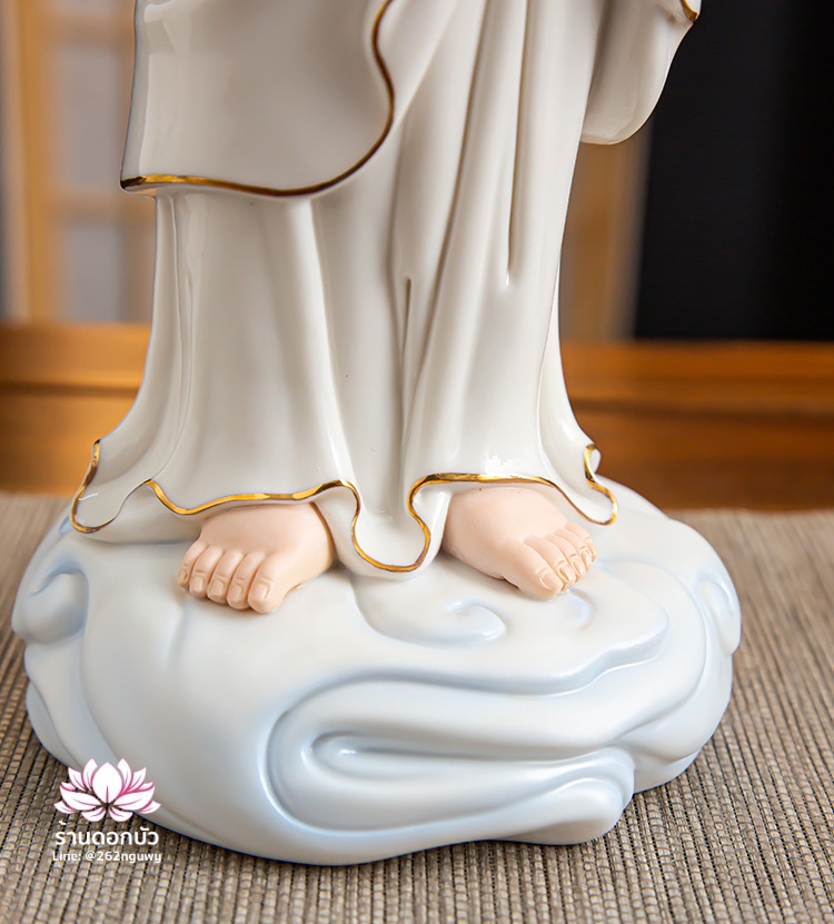 พระพุทธเจ้าและพระอัครสาวก พระมหากัสสปะและพระอานนท์ งานกระเบื้องฮกเกี้ยน สีขาวขลิบทอง