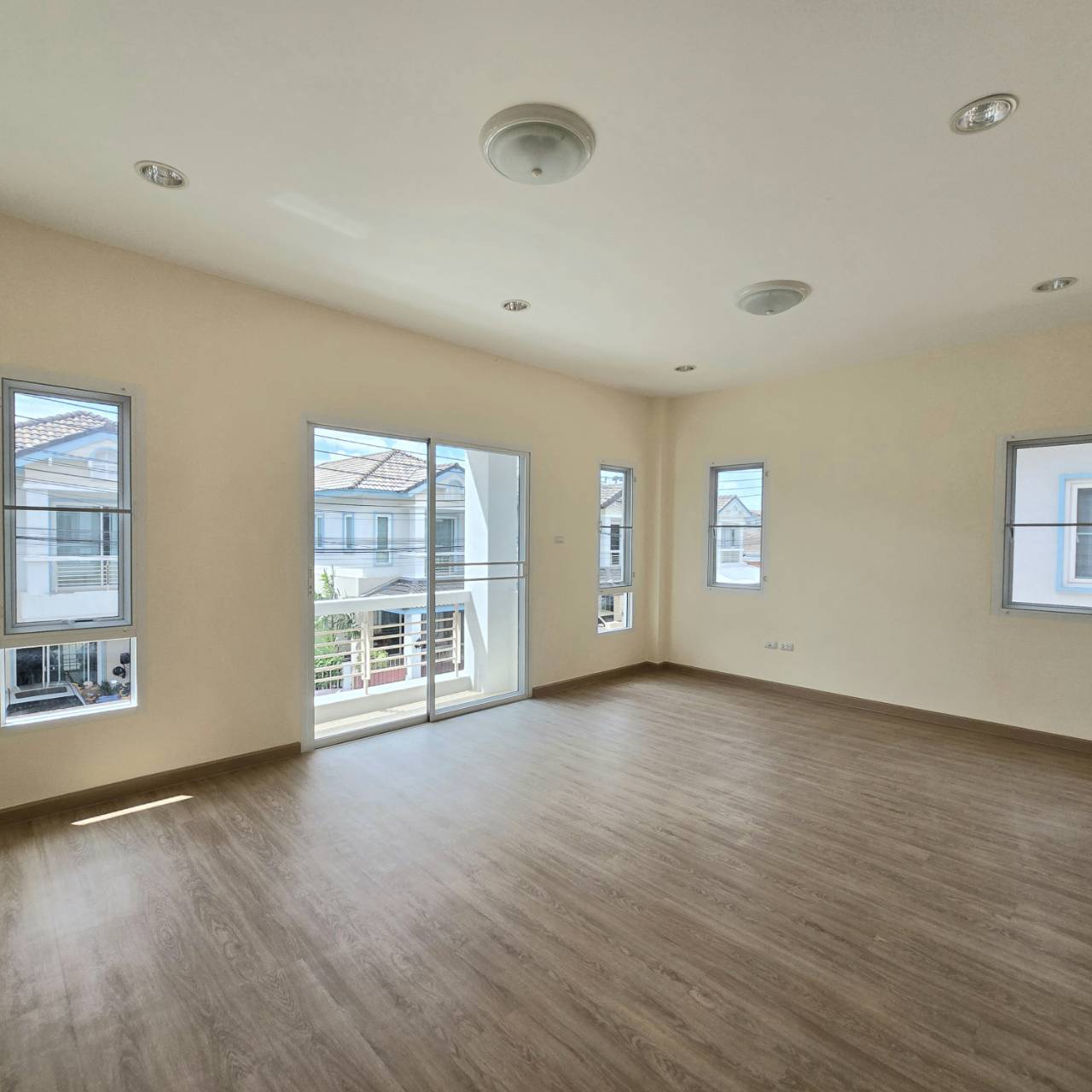 For Sales : Kathu, 2-story semi-detached house, 3 bedrooms 3 bathrooms