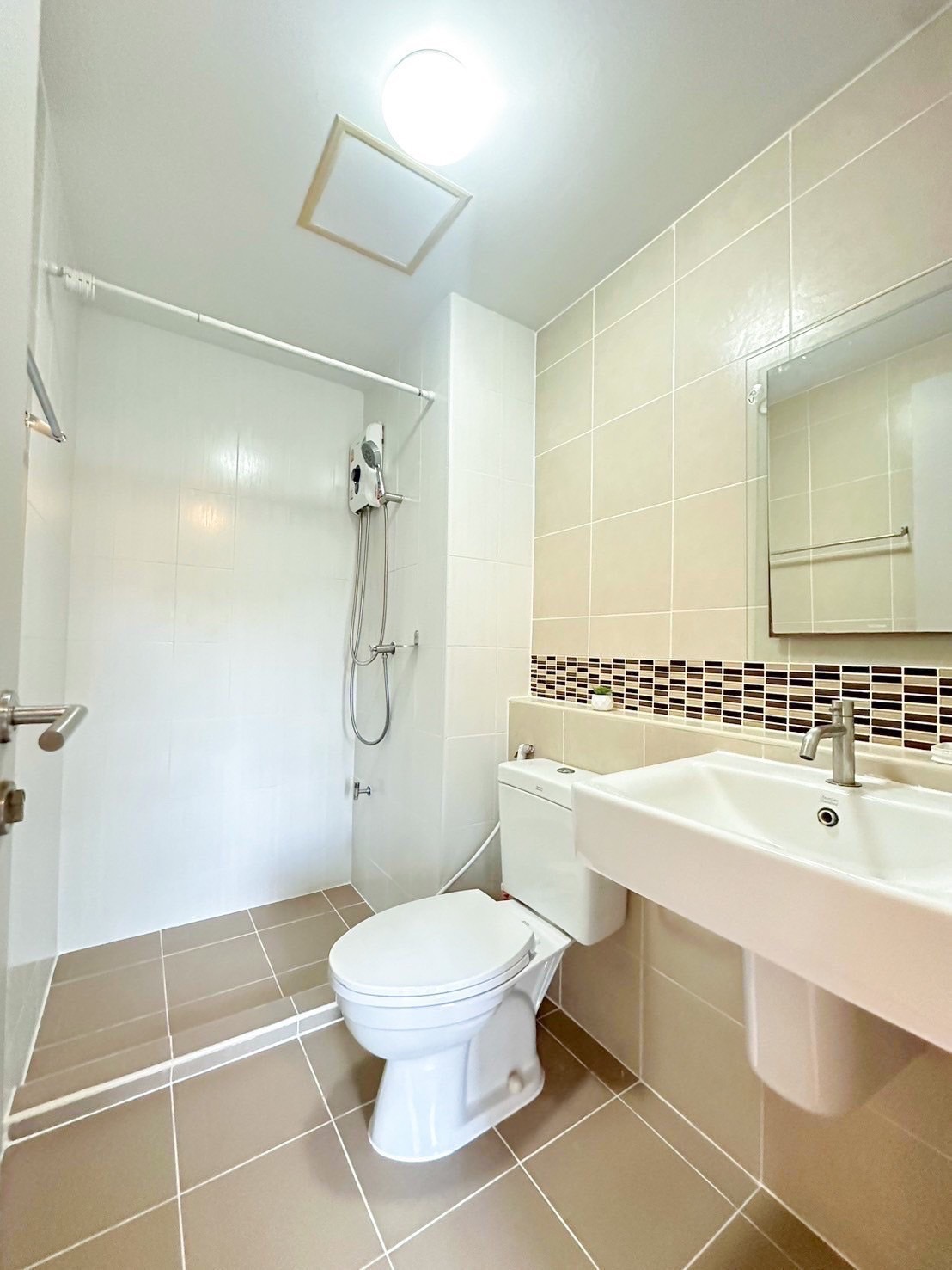 For Rent : Kathu, Dcondo Creek, 1 bedroom 1 bathroom, 3rd flr.