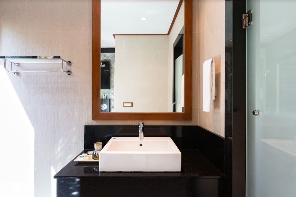 For Sale : Nai Harn, Luxury New Pool Villa, 1 Bedroom 1 Bathroom, Garden view.