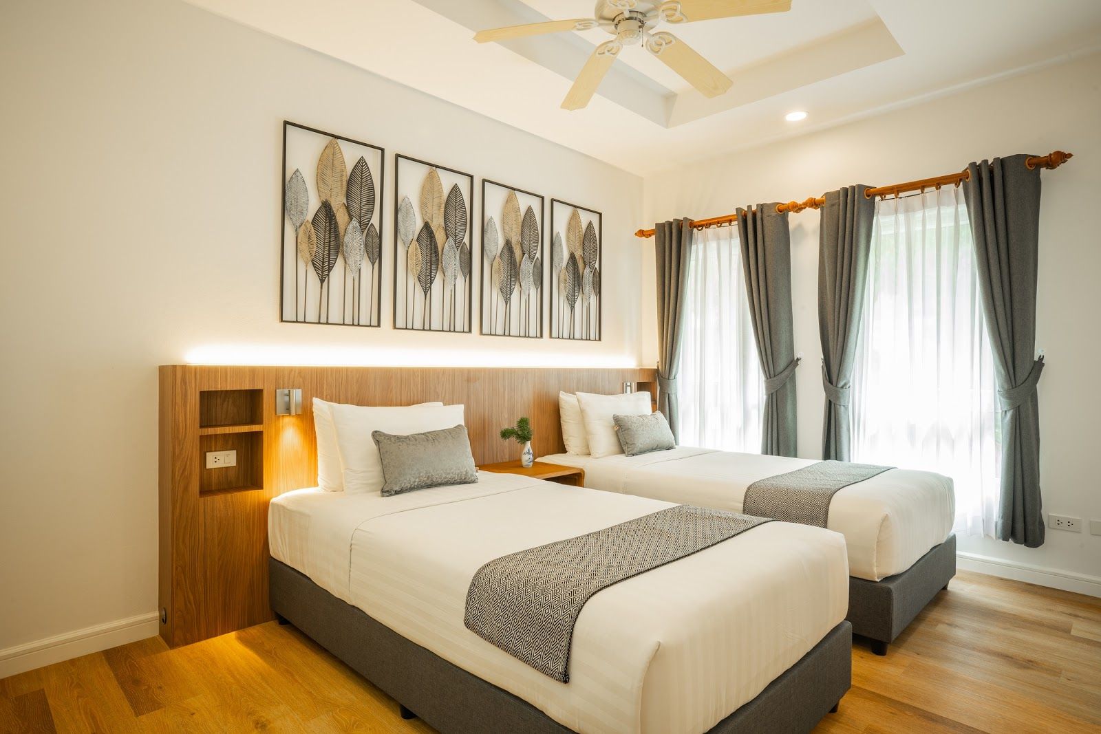 For Rent : Rawai, Luxury Private Pool Villa, 3 bedrooms 3 Bathrooms, Pool view.