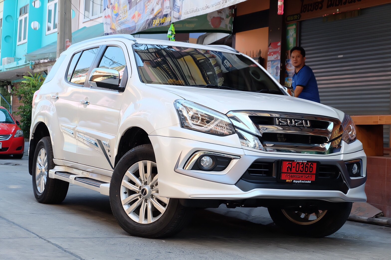 Isuzu MU-X 2017 Amotriz Bodykits