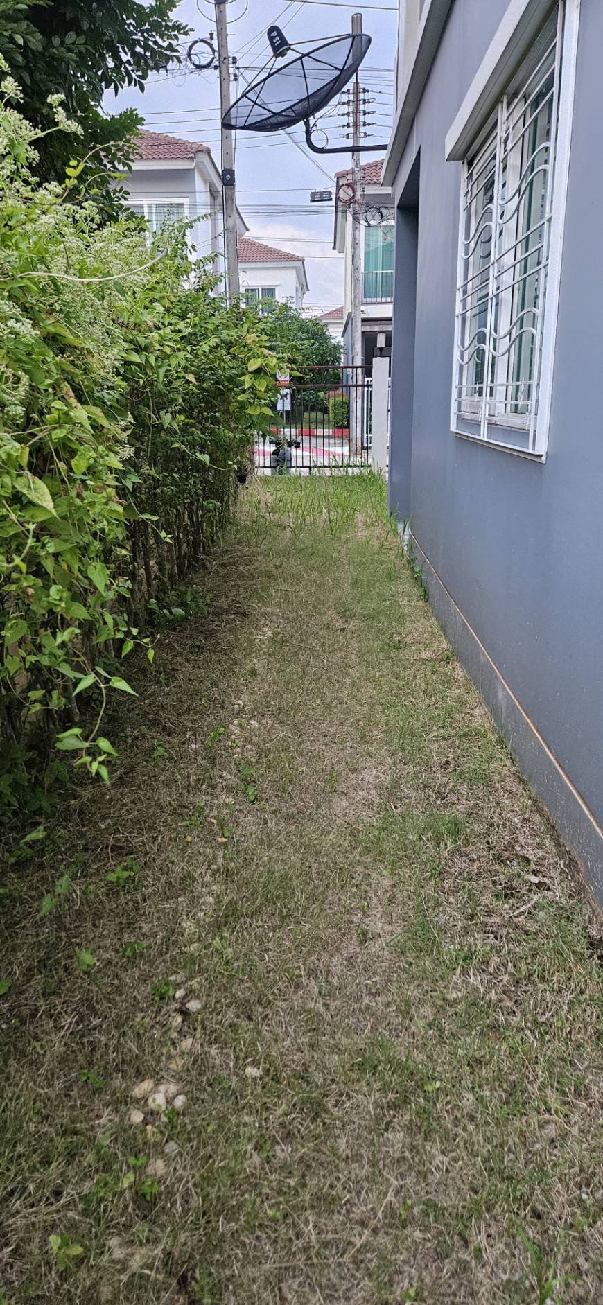 For Rent : Kuku-Ratsada, 2-Story Town House, 3 bedrooms 2 bathrooms