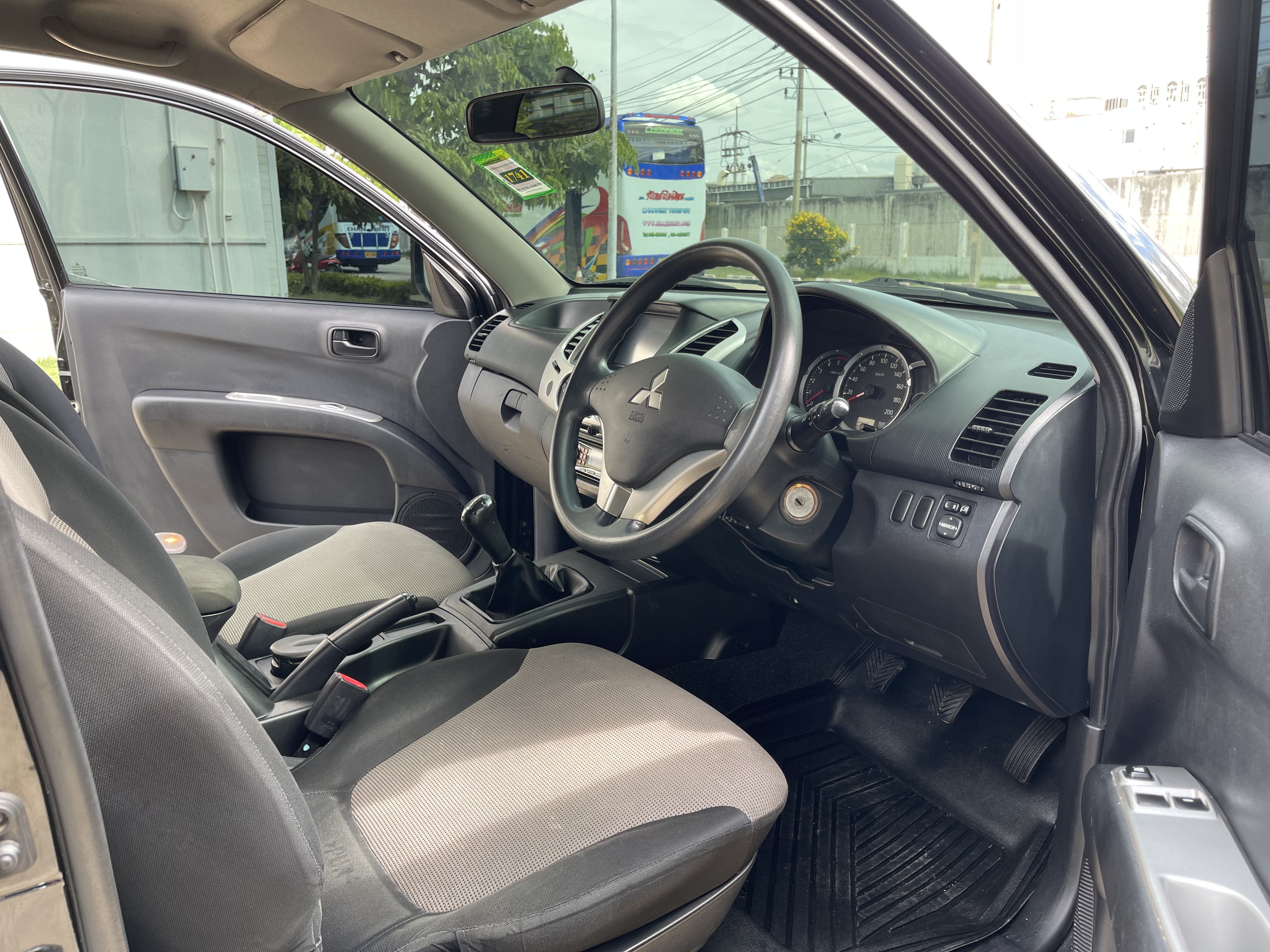 Mitsubishi Triton Cab 2.5 GLX 2015 ดำ