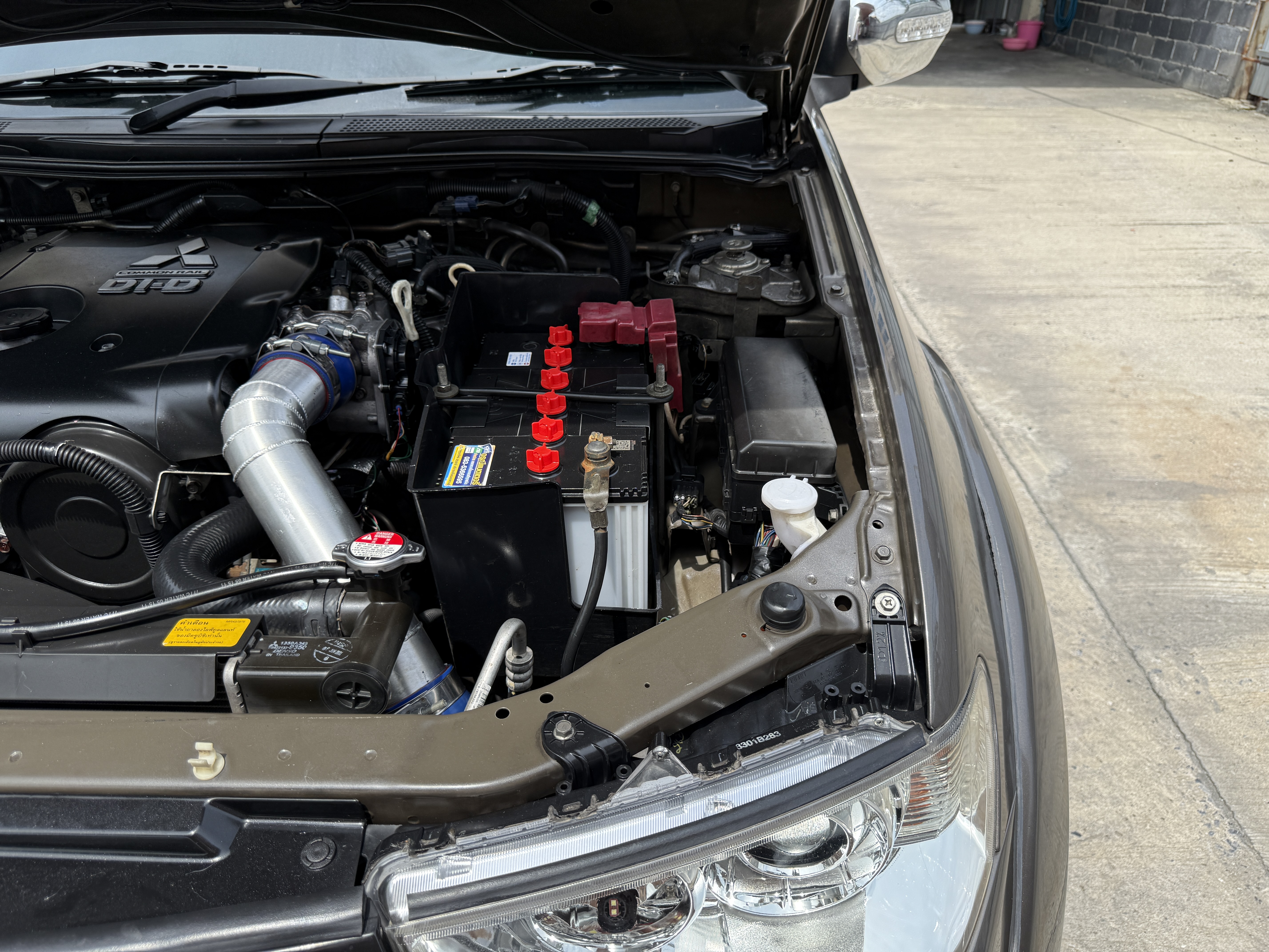 Mitsubishi Pajero Sport 2.5 GT 2WD At 2015 น้ำตาล