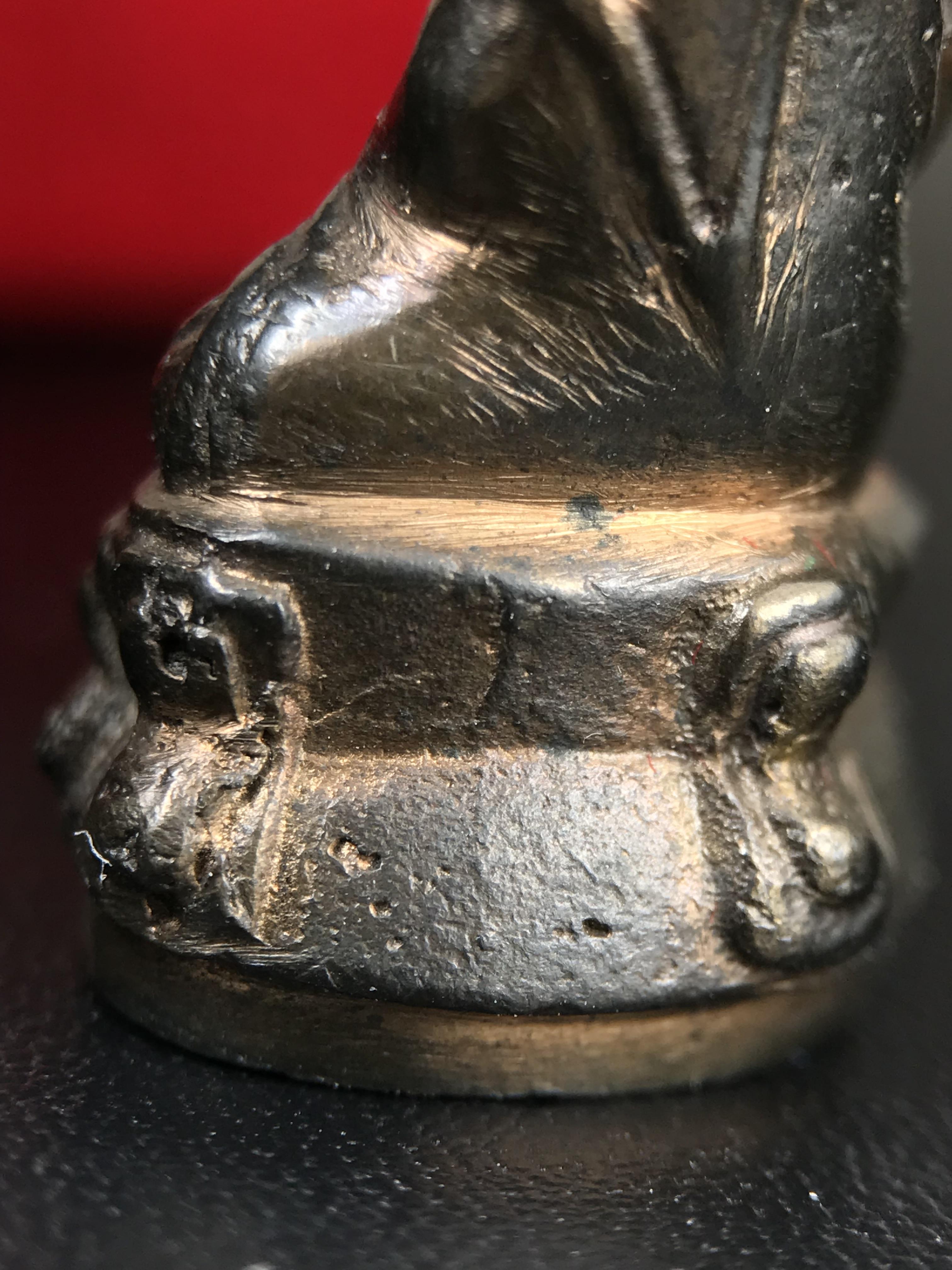 พระกริ่ง-พระชัยวัฒน์ ปวเรศ วัดบวรนิเวศวิหาร ปี 2530 พระบาทสมเด็จพระเจ้าอยู่หัวรัชกาลที่ 9 เจริญพระชนมพรรษา 5 รอบนักษัตริย์(ในหลวง ร.9 เสด็จเททอง)(บรรจุผงจิตรลดาเส้นเกศาในหลวงรัชกาลที่9)พร้อมสูจิบัตรเดิมตอนจัดสร้าง(สภาพสวยครบสมบูรณ์))พิธีใหญ่ รุ่นยอดนิยม