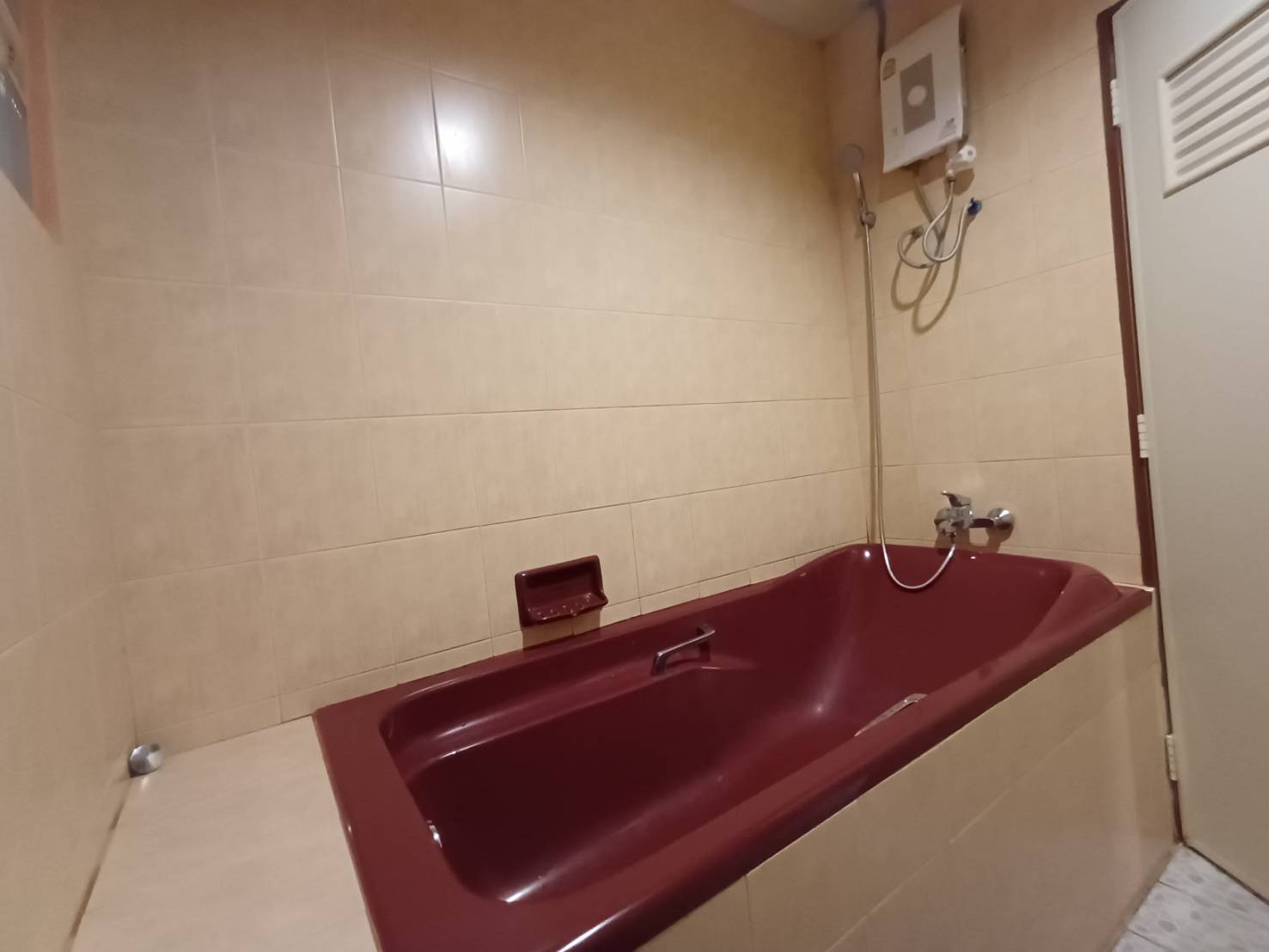 For Rent : Patong, Thai style townhouse, 2 bedroom 3 bathroom