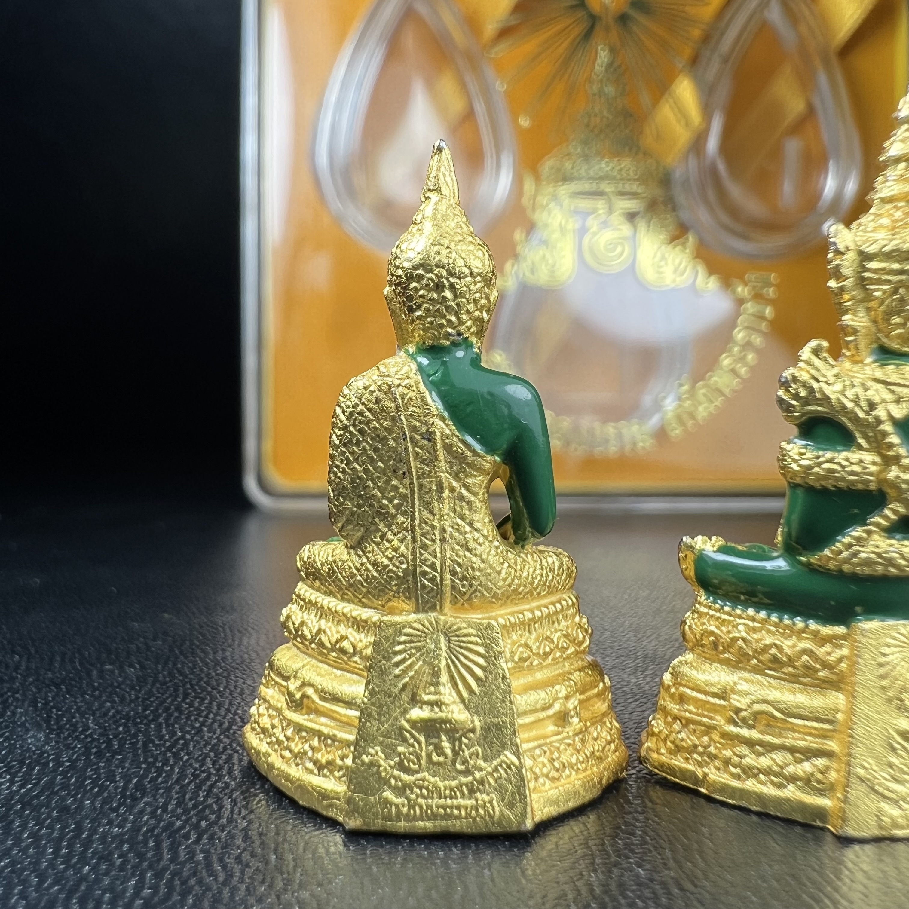 พระพุทธมหามณีรัตนปฏิมากร(พระแก้วมรกต) วัดพระศรีรัตนศาสดาราม สำนักพระราชวัง จัดสร้าง ชุด3 ฤดู ร้อน ฝน หนาว(บรรจุมวลสารใต้ฐาน)