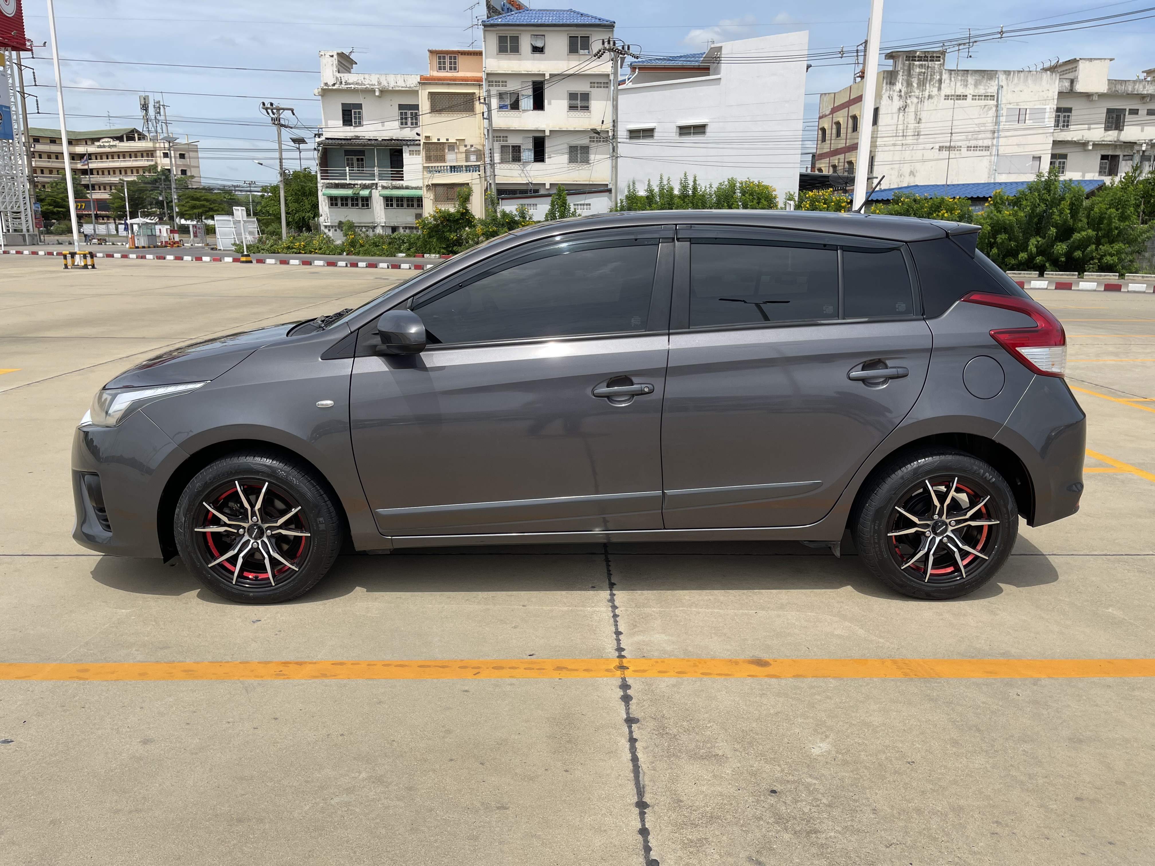 Toyota Yaris 1.2 E At 2014 เทาดำ