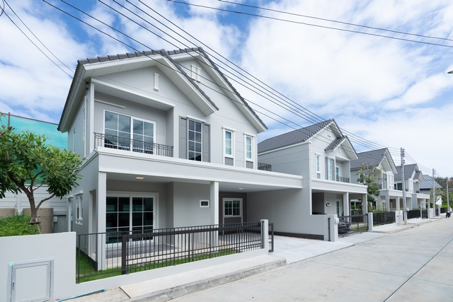 For Rent : Pakhlok, 2-Story Twin House, 3 bedrooms 3 bathrooms