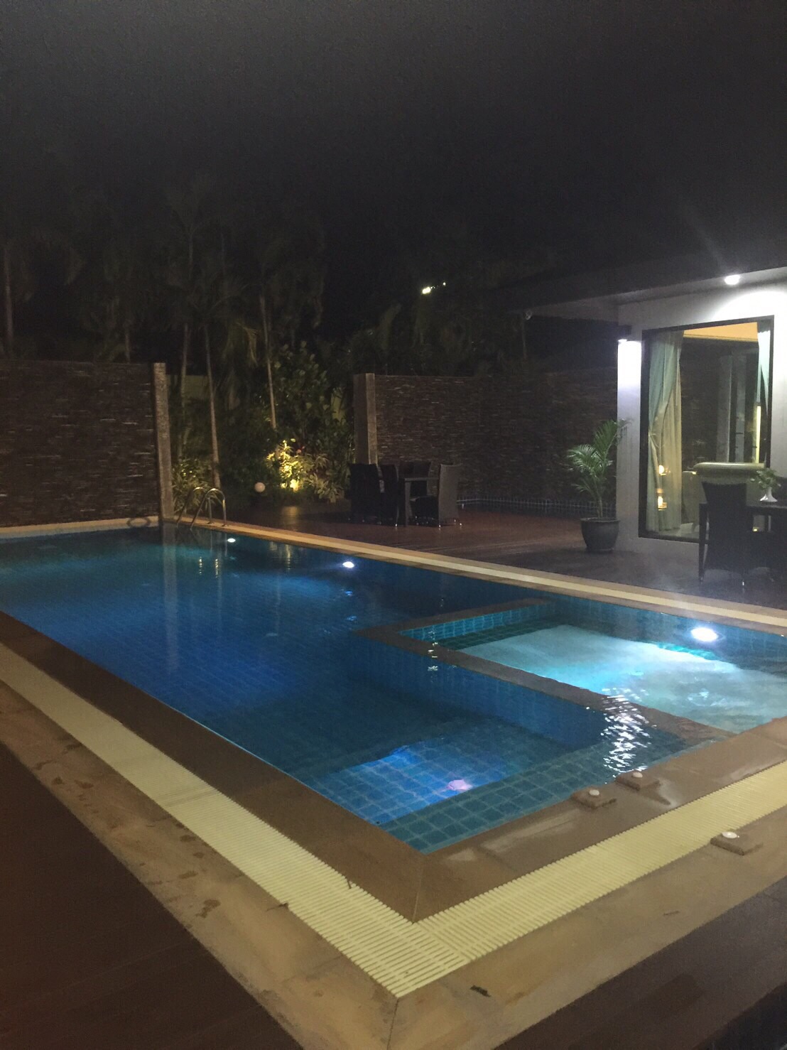 For Sale : Thalang Luxury Pool Villa, 3 bedrooms 3 Bathrooms