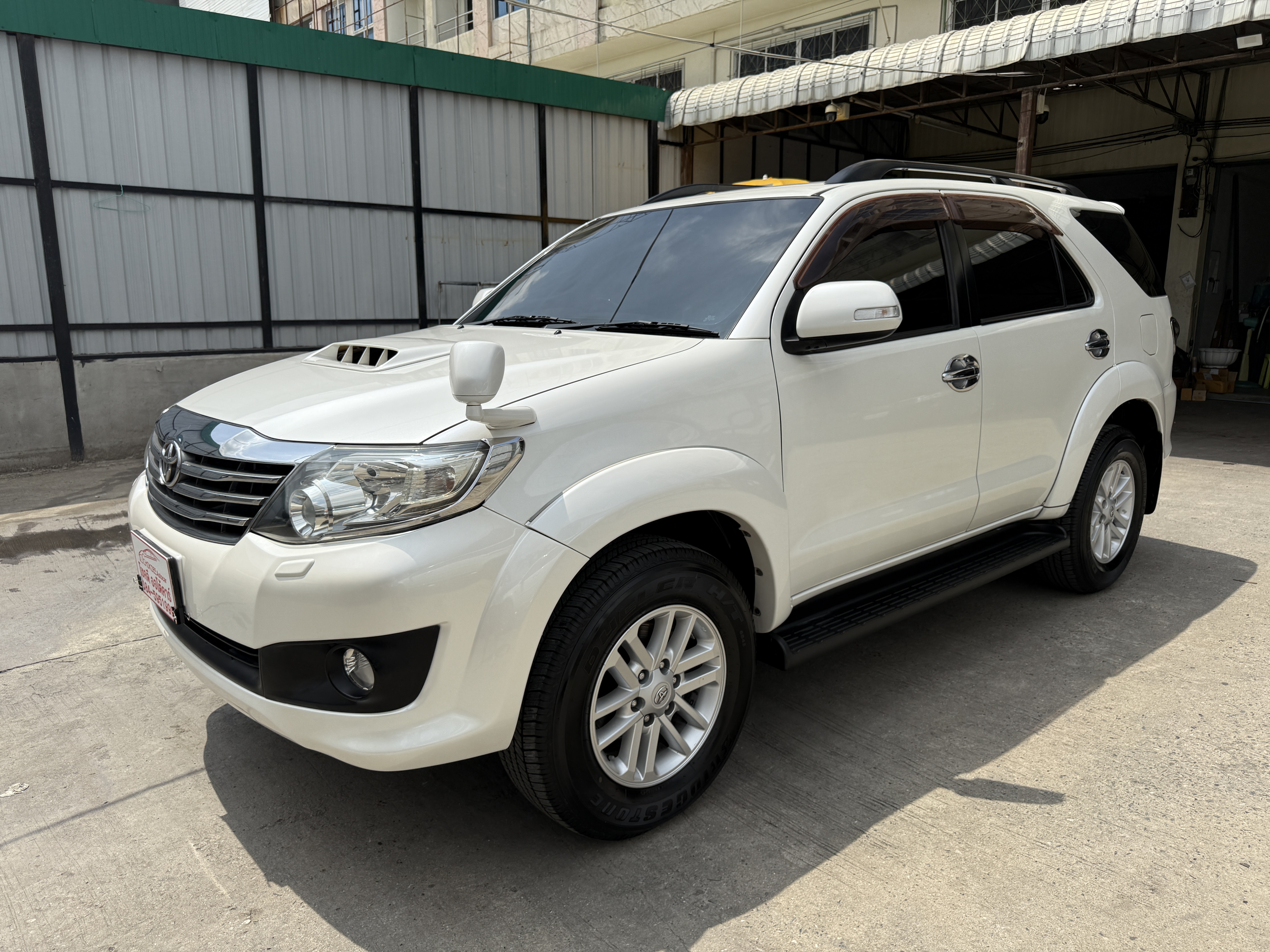 Toyota Fortuner Champ 3.0 V Navi 4WD At 2013 ขาวมุก