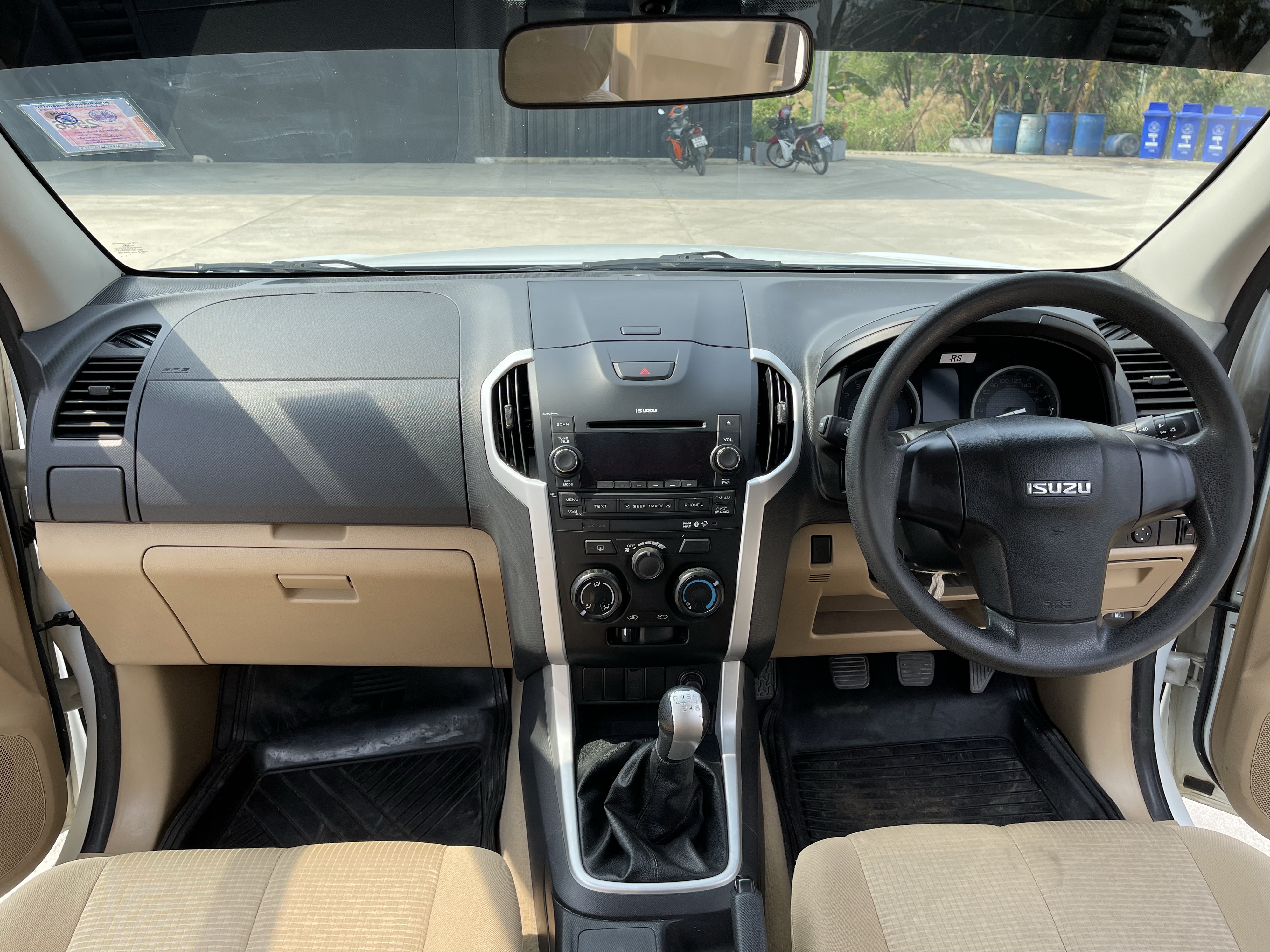 Isuzu Dmax All New Cab 1.9 L 2017 ขาว