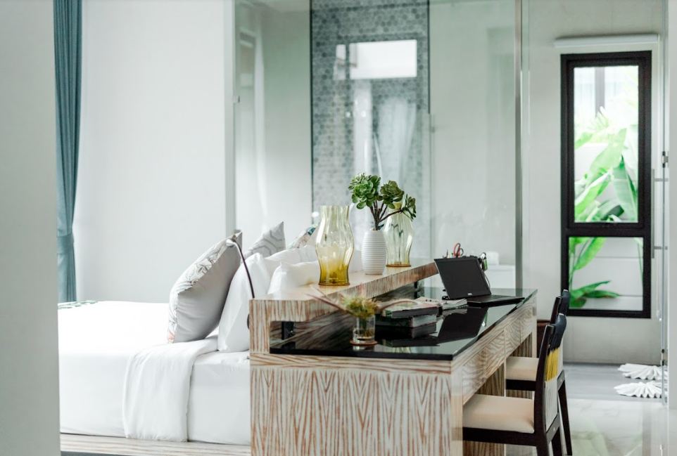 For Sale : Nai Harn, Luxury New Pool Villa, 4 Bedrooms 4 Bathrooms, Garden view.