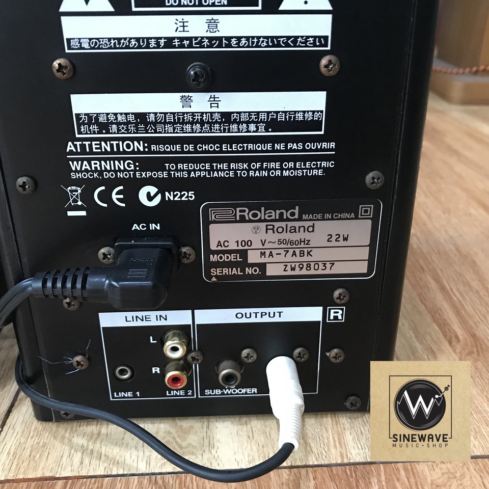 ลำโพง มีแอมป์ในตัว ยี่ห้อ Roland รุ่น CAKEWALK MA-7BK