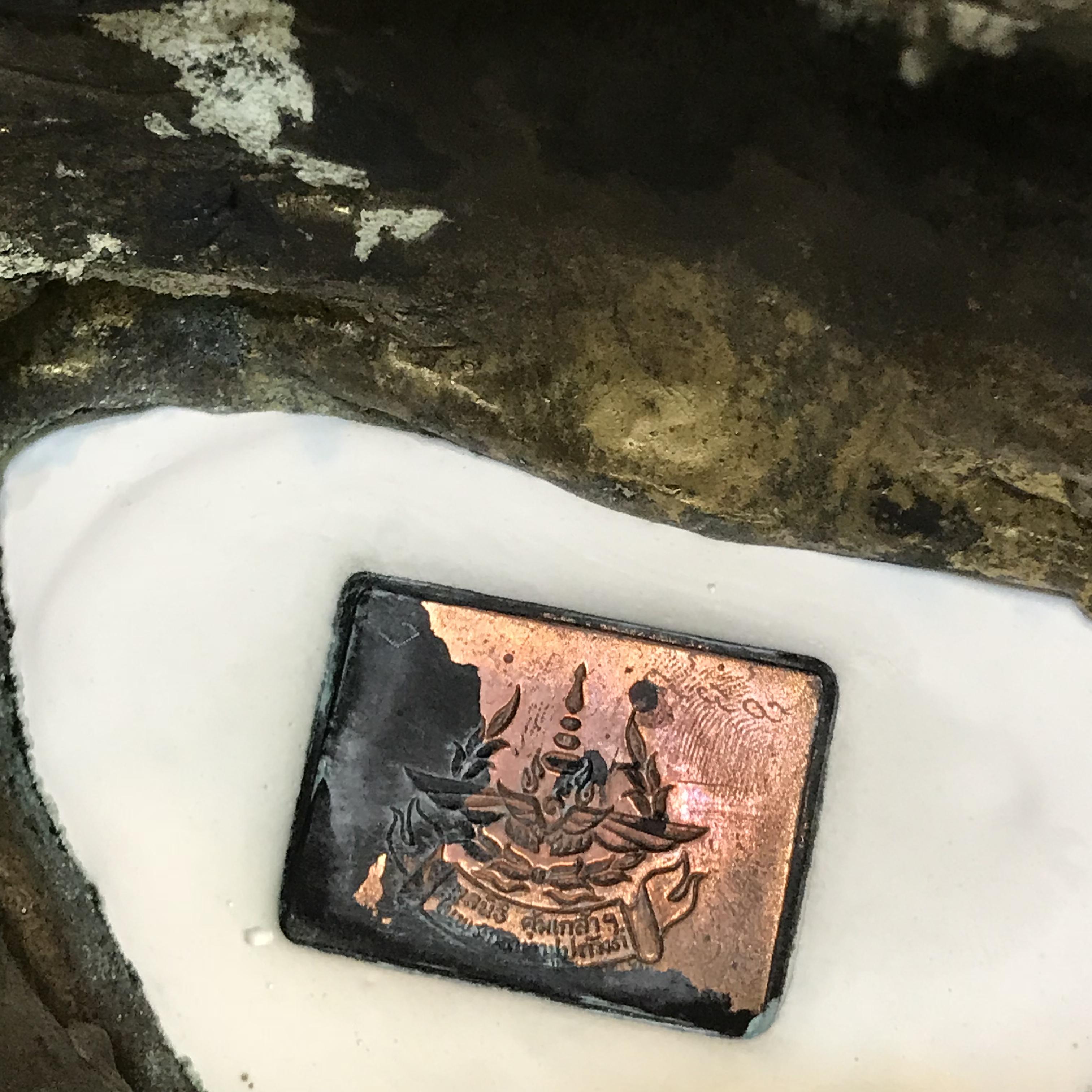 พระบูชาพระพุทธศิรมงคล ภปร ขนาดหน้าตัก5นิ้ว วัตถุมงคลคุ้มเกล้าปี2524 ของมูลนิธิคุ้มเกล้า โรงพยาบาลภูมิพลจัดสร้าง (ในหลวงทรงจุดไฟพระฤกษ์และเททอง)