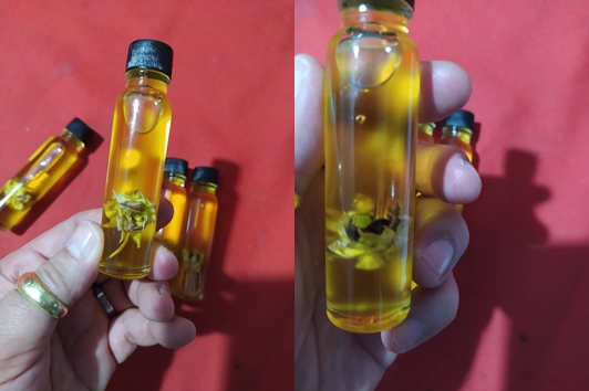 น้ำมันรักซ้อน มหาเสน่ห์ ใส่ตะกรุดนะมหานิยมให้ทุกขวด