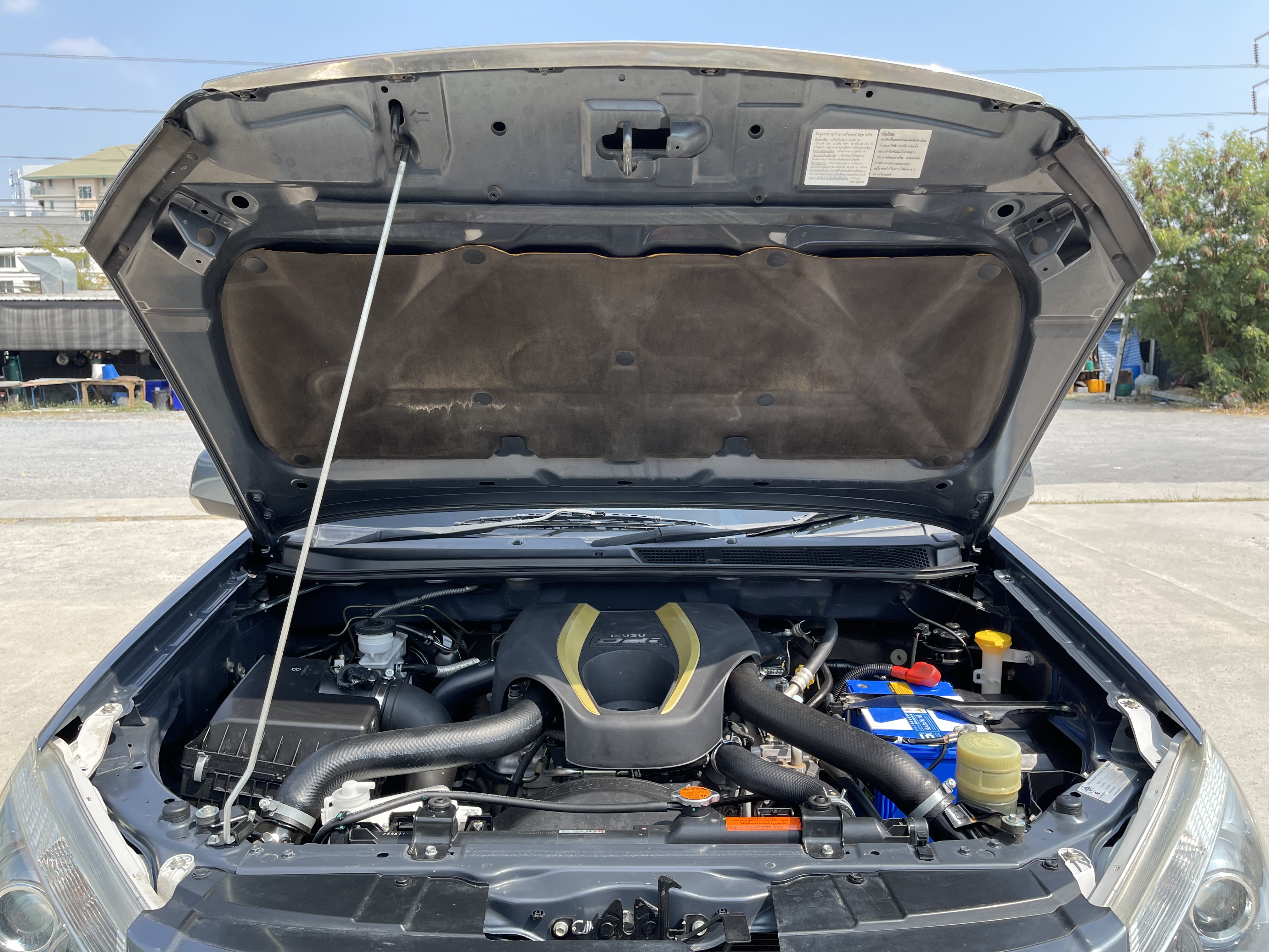 Isuzu Dmax All New Cab 2.5 L 2015 เทา