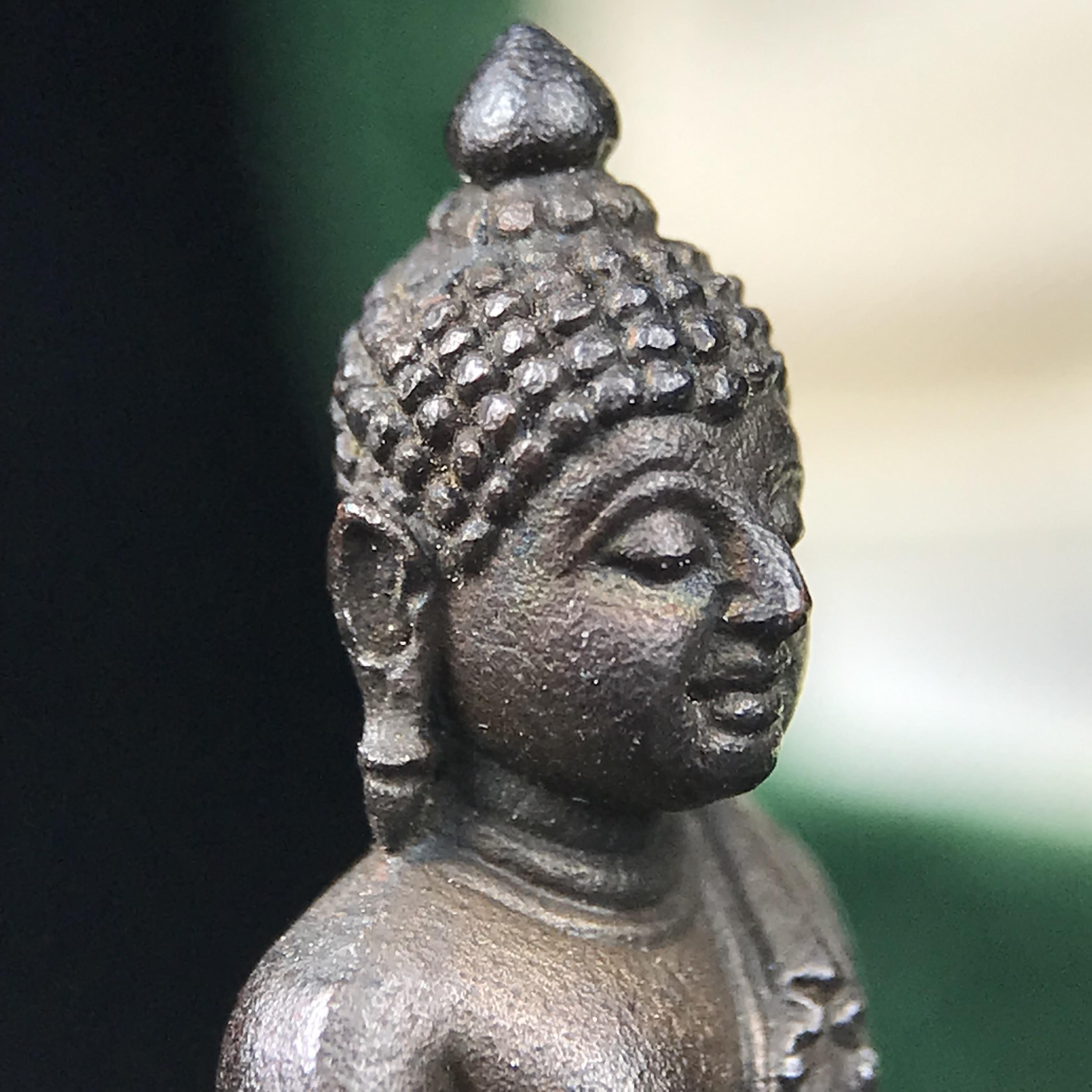 พระกริ่งวาสนา(รุ่นแรก) 80 พรรษา สมเด็จพระสังฆราช (วาสน์) วัดราชบพิธฯ ปี2521 เนื้อนวโลหะ(ตอกโค๊ตพระปิดตา) โดยมีหลวงปู่โต๊ะ วัดประดู่ฉิมพลีร่วมปลุกเสก พร้อมกล่องบรรจุเดิม(รุ่นแรก คอตั้งตรงได้สัดส่วน หายาก)