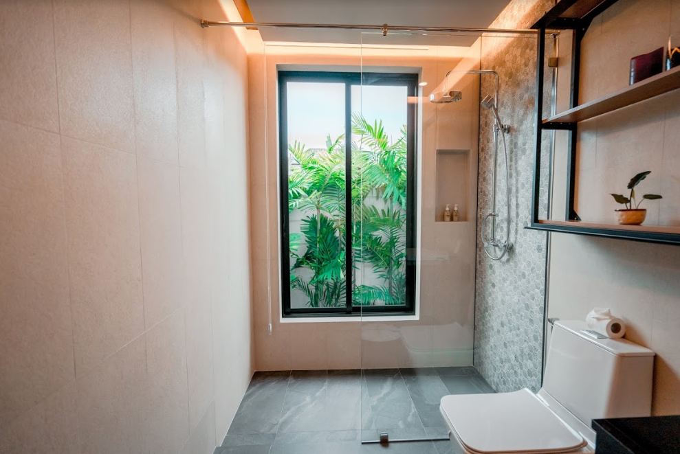 For Sale : Nai Harn, Luxury New Pool Villa, 4 Bedrooms 4 Bathrooms, Garden view.