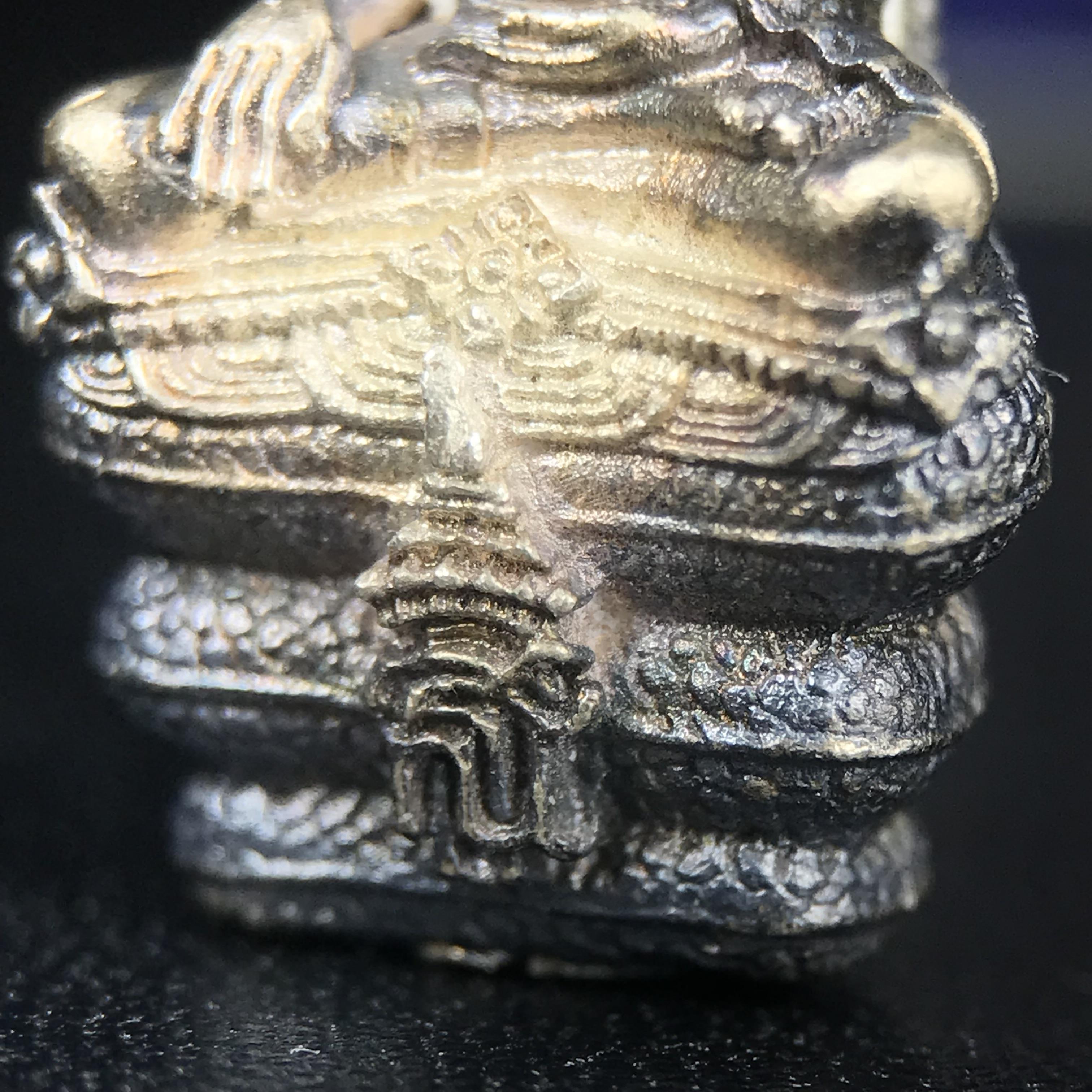 พระพุทธรูปนาคปรกปางมารวิชัย สธ. เนื่องวโรกาสสมเด็จพระเทพรัตนราชสุดาฯ ทรงเจริญพระชนมายุครบ 3 รอบ ปี2534 พิธีพุทธาภิเษก ณ วัดบวรนิเวศวิหาร โดยมีสมเด็จพระญาณสังวร สมเด็จพระสังฆราชเป็นองค์ประธาน(พิธีใหญ่ มวลสารดี พุทธศิลป์งดงาม)พระกริ่งเนื้อเงินพบเจอน้อยหายาก