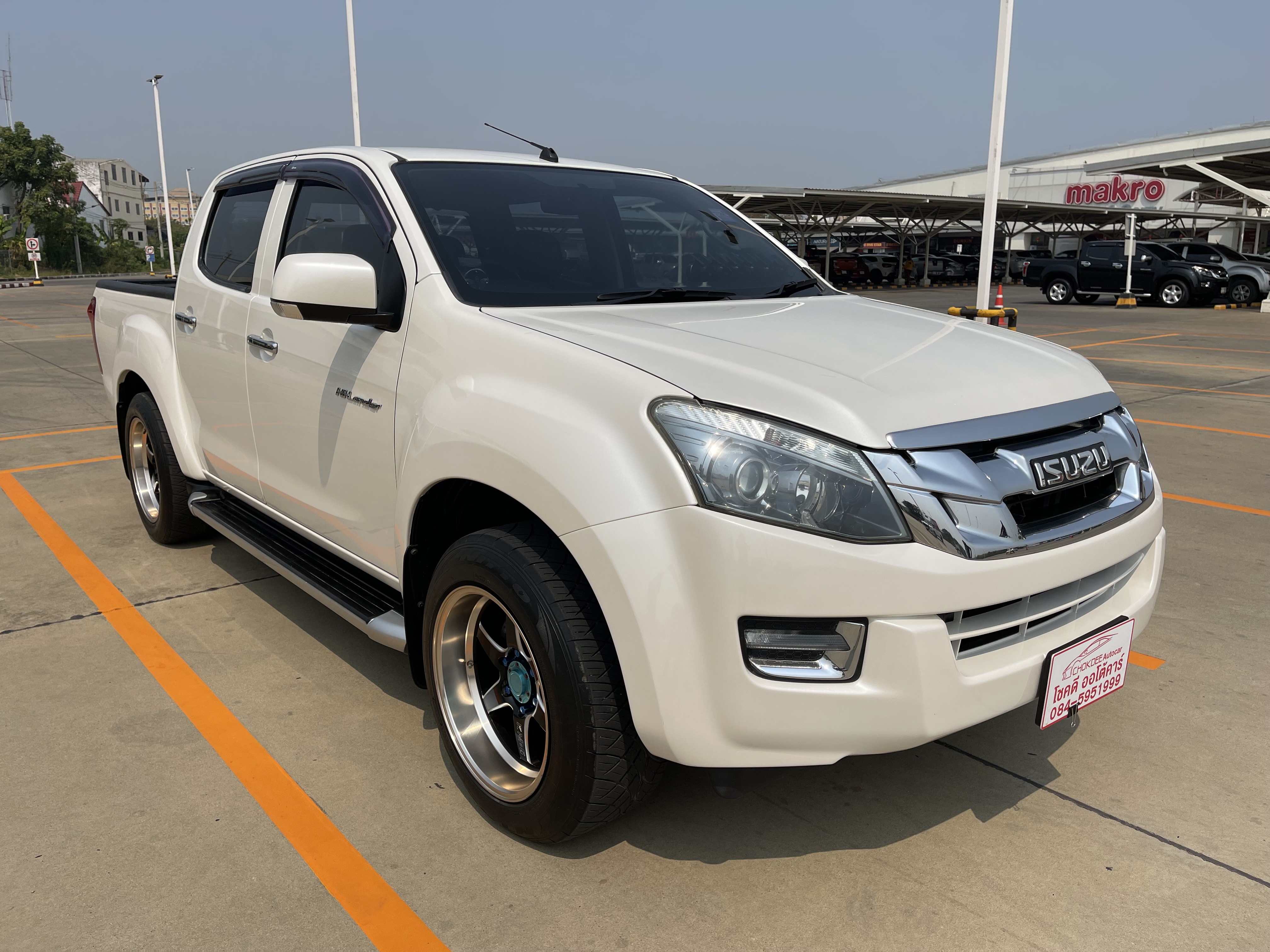 Isuzu Dmax All New 4ประตู Hilander 2.5 Vgs Z Dvd 2015 ขาวมุก